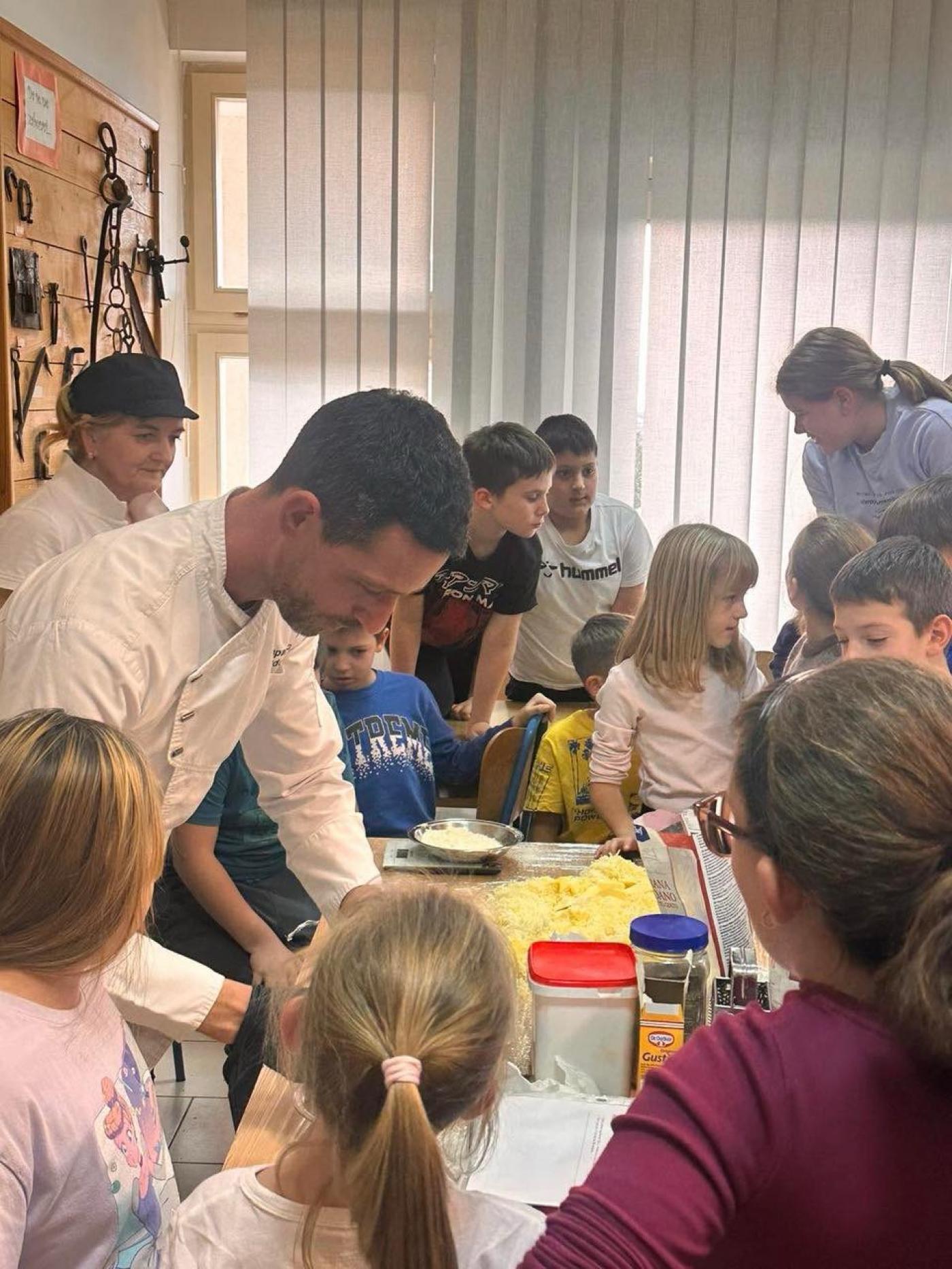 Radionica u OŠ Jože Šuran: Mali kuhari u akciji – valorizacija ekološkog grampera kroz školske recepte