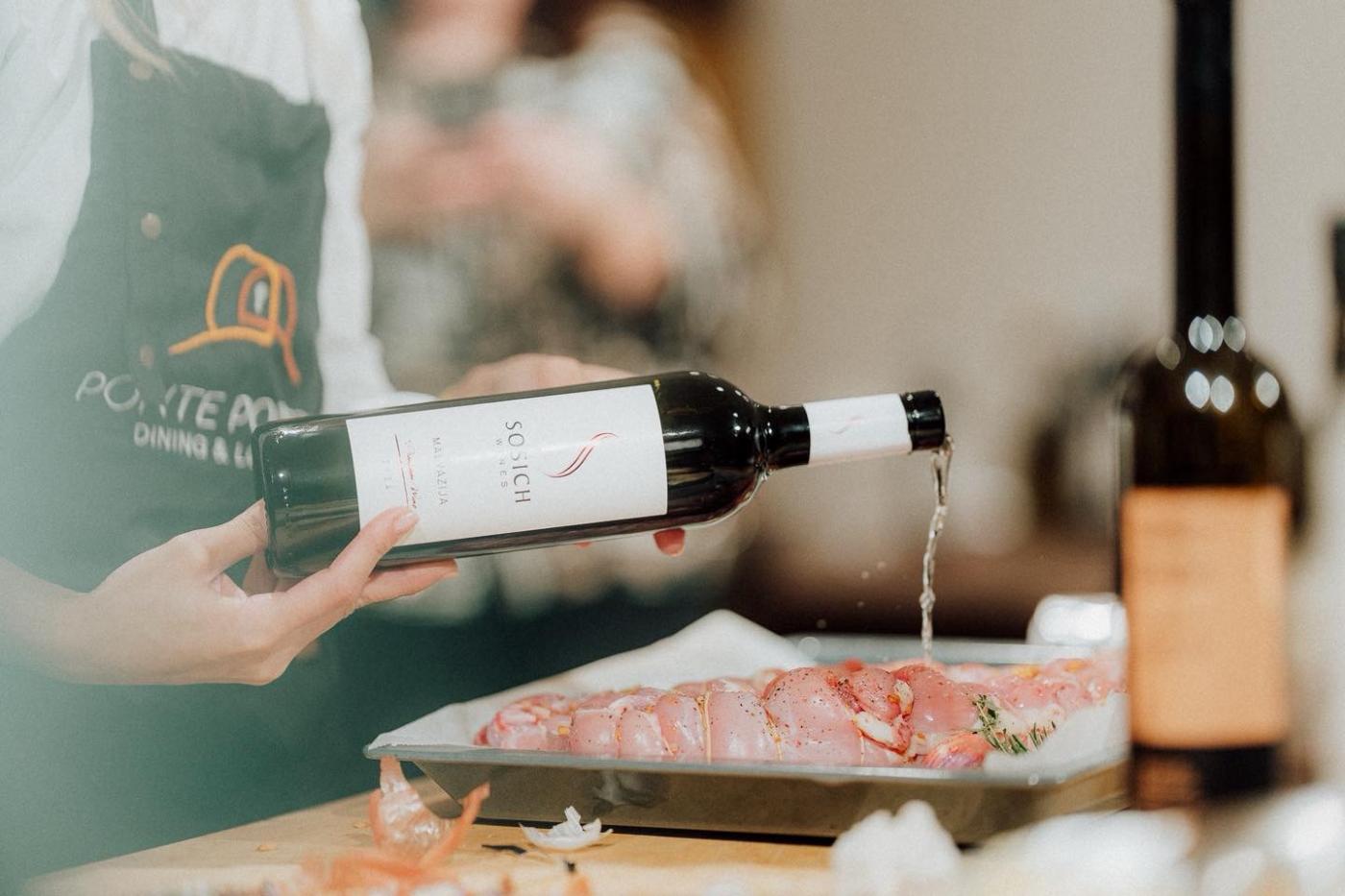 Tri jesenske večeri u Vižinadi pretvorile se u gastronomski doživljaj – uspješno održan ciklus “Show cooking – slow food” radionica