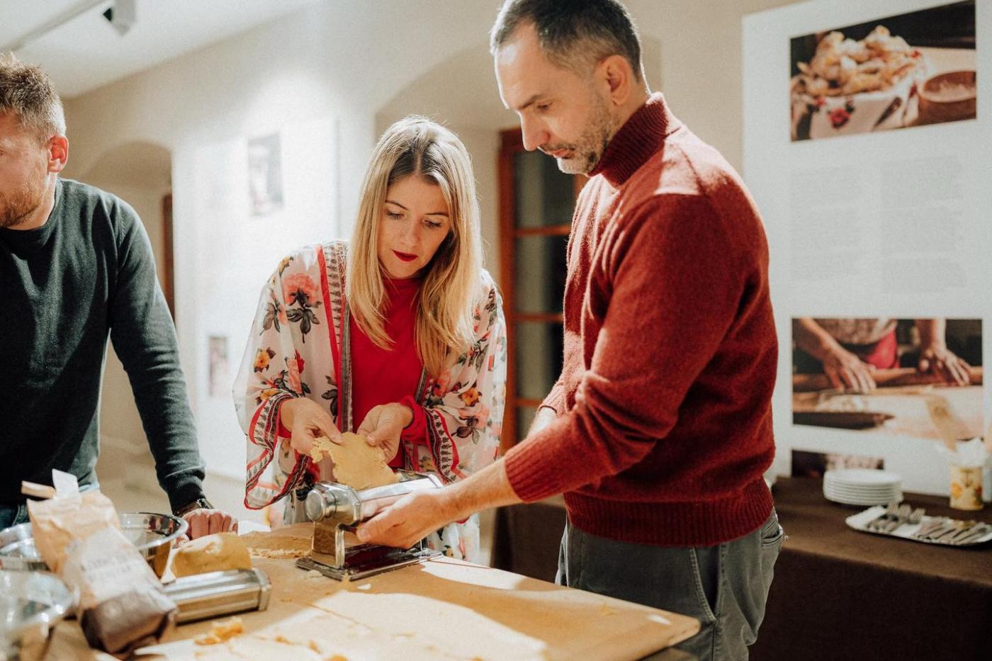 Tri jesenske večeri u Vižinadi pretvorile se u gastronomski doživljaj – uspješno održan ciklus “Show cooking – slow food” radionica