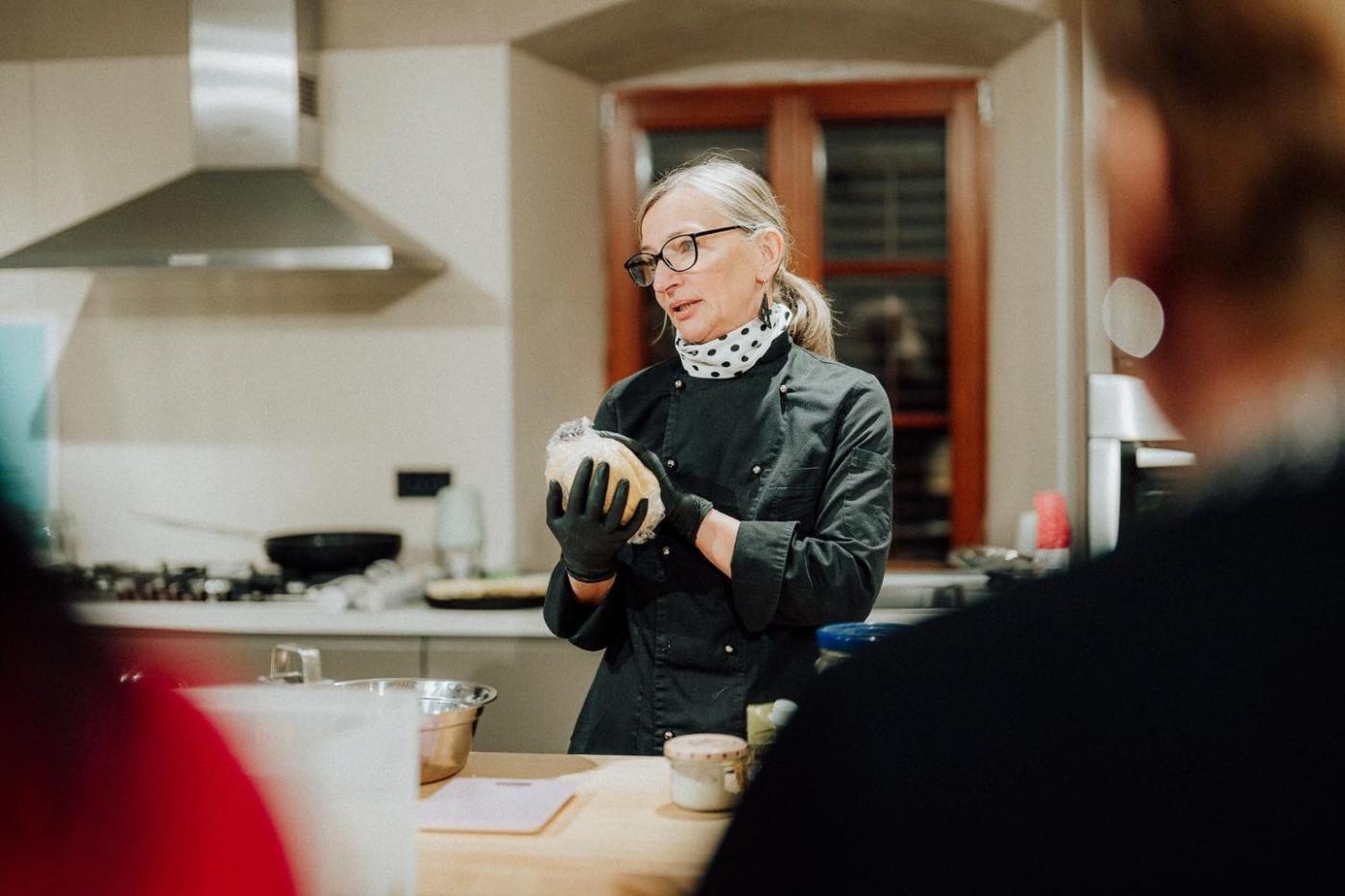 Tri jesenske večeri u Vižinadi pretvorile se u gastronomski doživljaj – uspješno održan ciklus “Show cooking – slow food” radionica