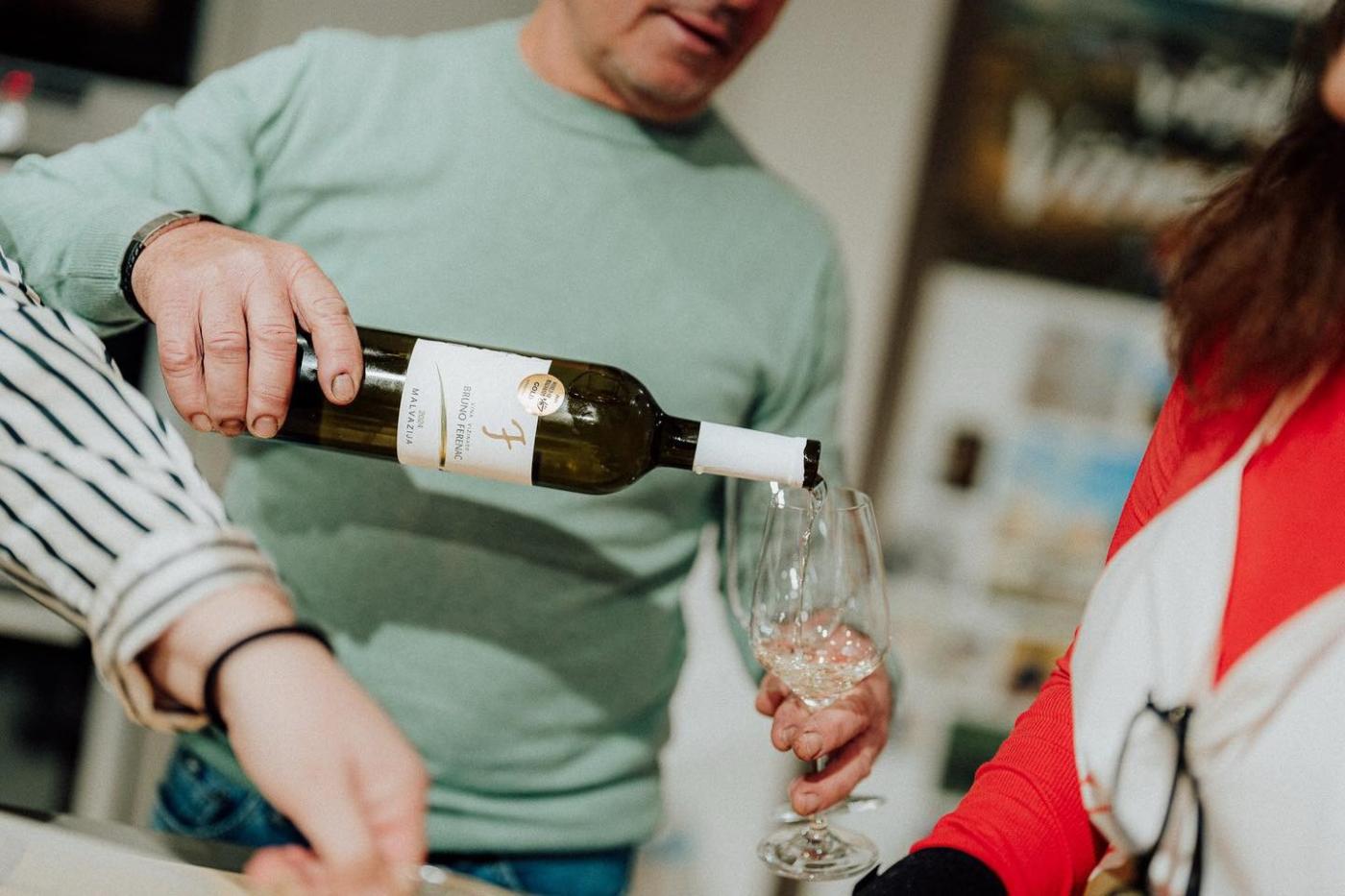 Tri jesenske večeri u Vižinadi pretvorile se u gastronomski doživljaj – uspješno održan ciklus “Show cooking – slow food” radionica