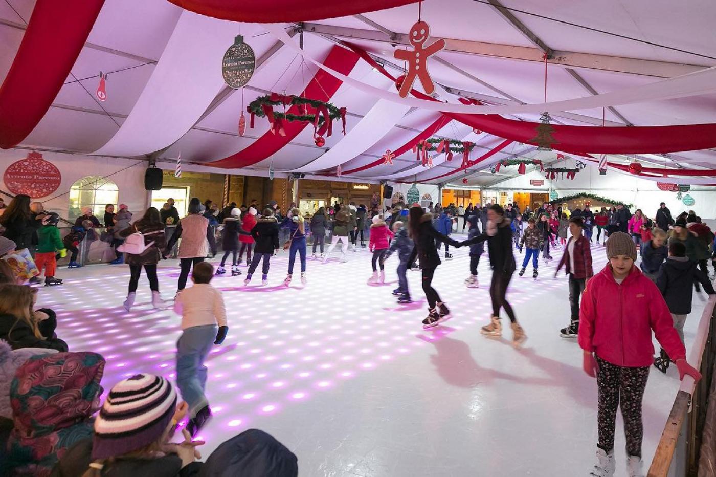 Najbogatiji Advent u Istri vraća se u starogradsku jezgru Poreča – nastupaju Toni Cetinski, Maja Šuput, Željko Bebek, Alen Vitasović, Miach, Gustafi, Neno Belan, Tomislav Bralić i klapa Intrade, Lima Len, Adastra…