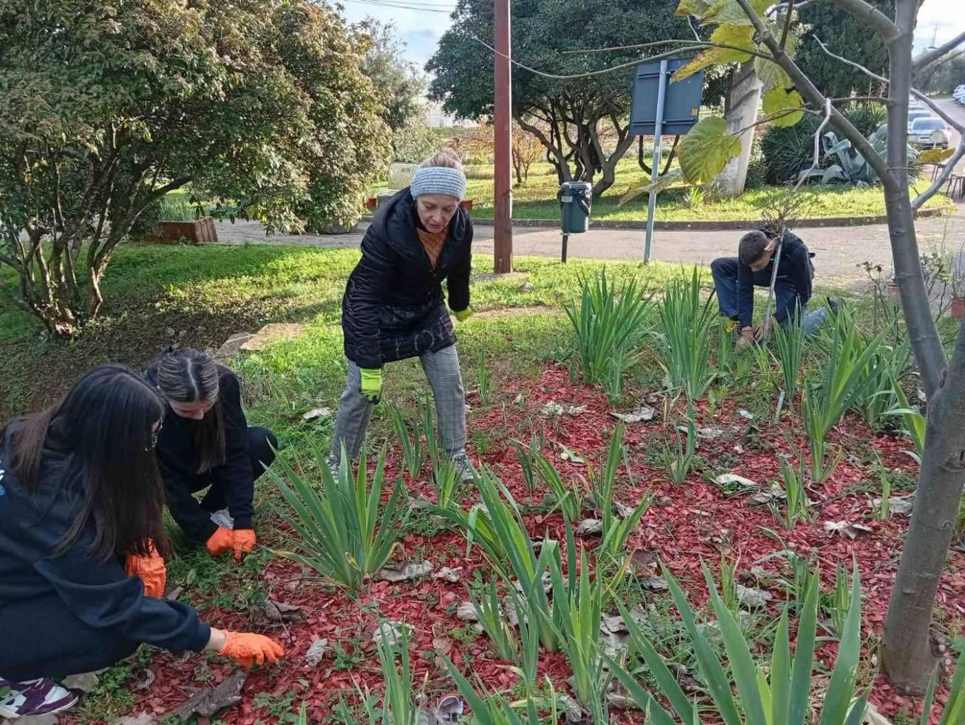 SŠ M. BALOTE: Zelena čistka za još ljepši pogled i vedrije prirodno  okruženje
