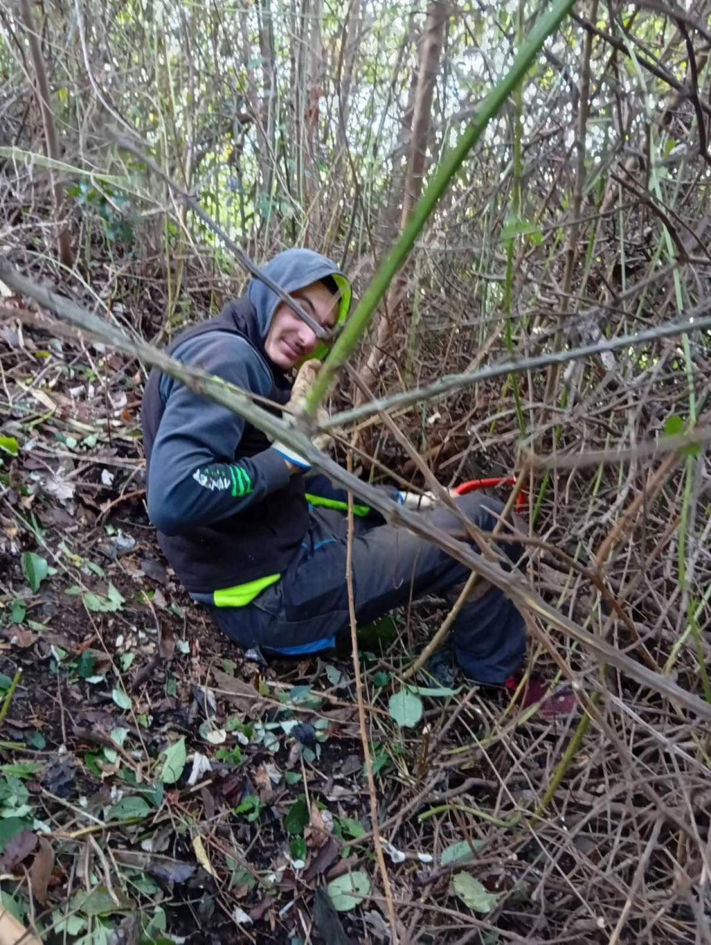 SŠ M. BALOTE: Zelena čistka za još ljepši pogled i vedrije prirodno  okruženje