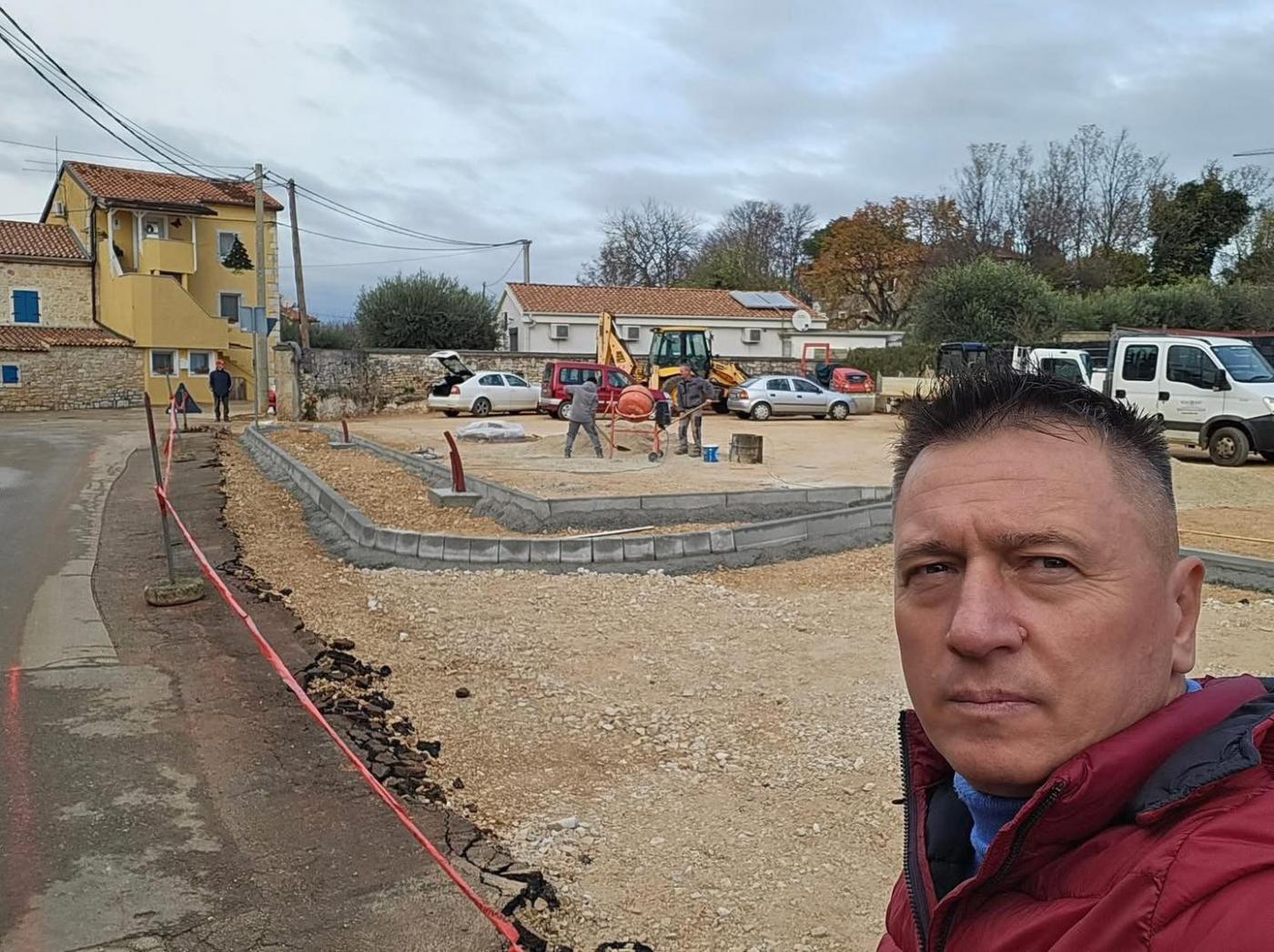 Načelnik općine Kaštelir-Labinci obišao gradilište budućeg parkinga