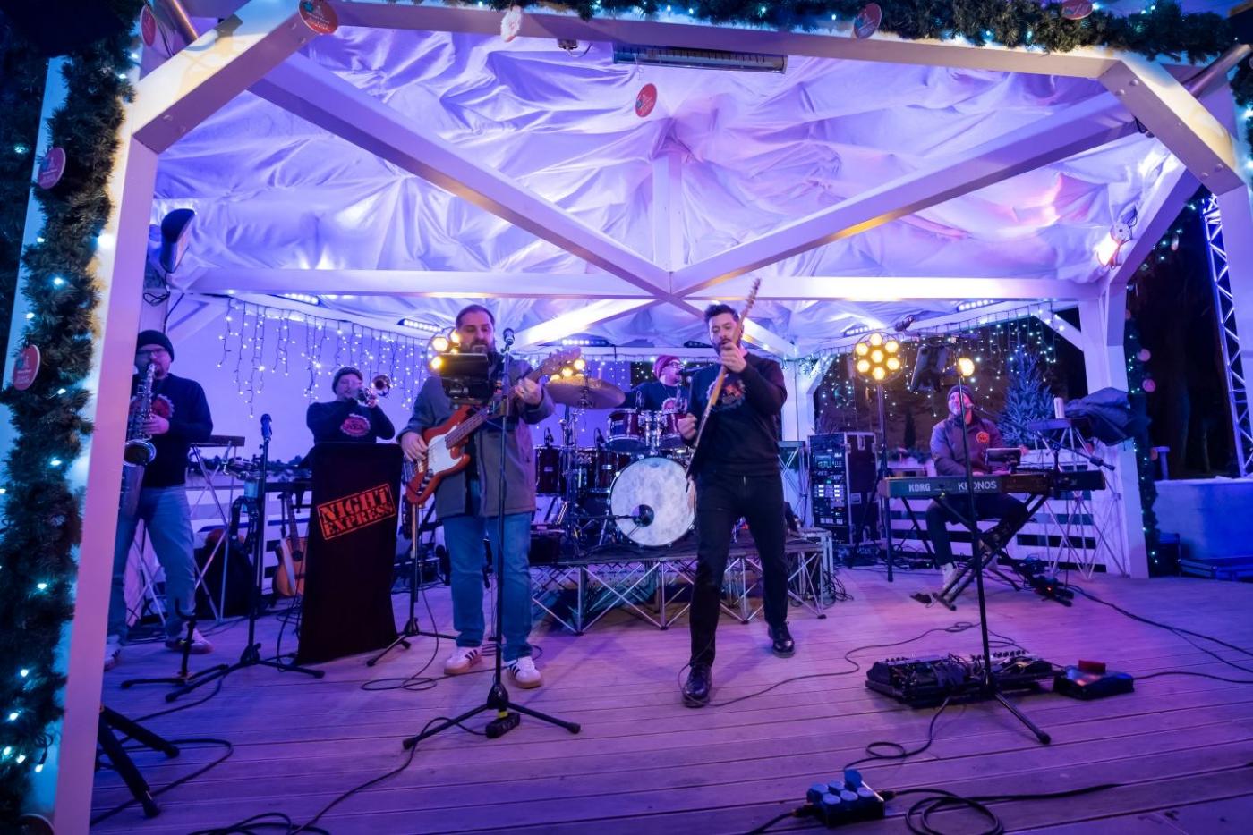 ADVENT POREČ: Night Express već tradicionalno rasplesali sve na reprizi dočeka