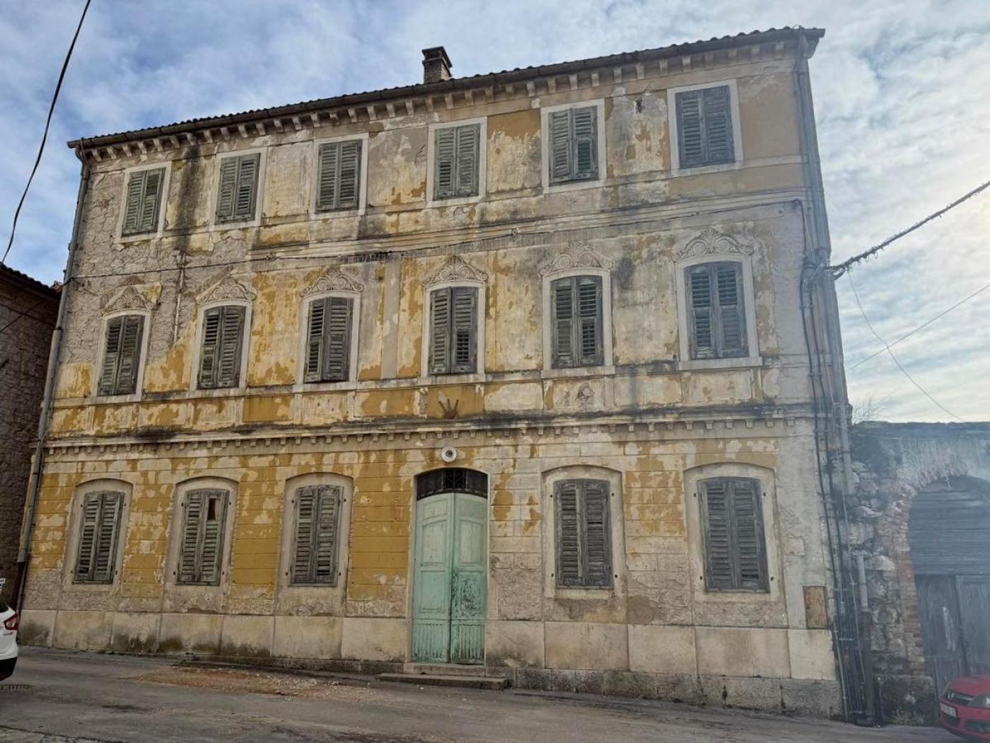 Sudjelujte u online anketi i dajte mišljenje o projektu coworking centra u zgradi stare škole u Vižinadi