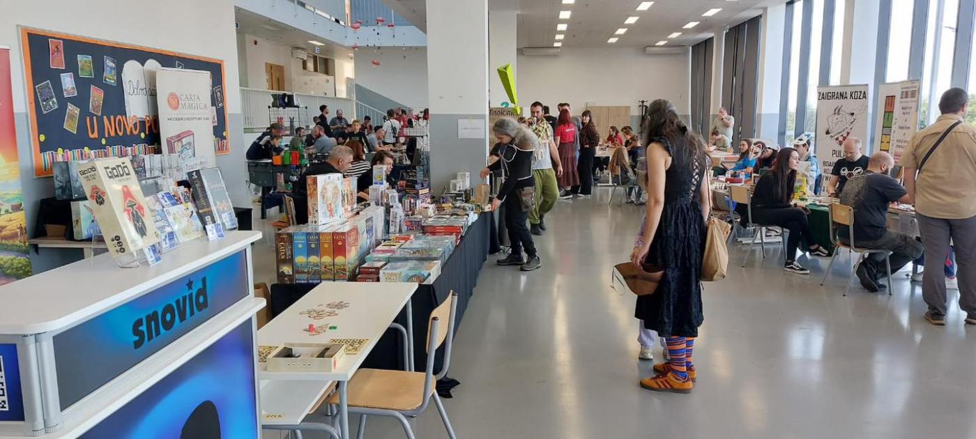 Udruga Capybara poziva sve koji žele doprinijeti izvedbi i sudjelovati u ovogodišnjem CapyCONu!