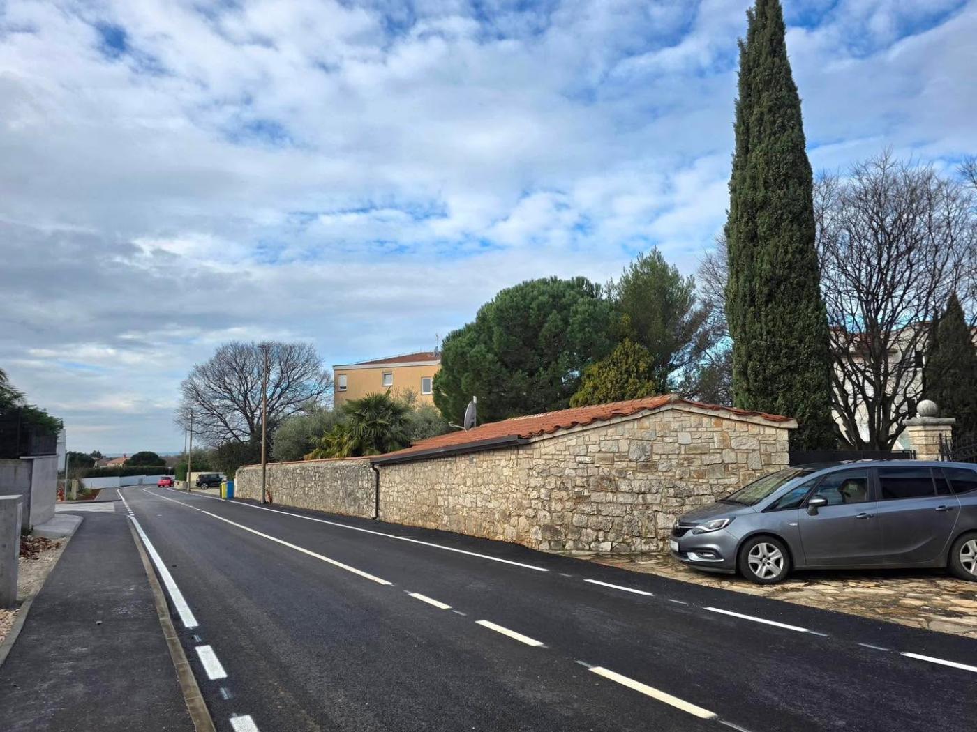 POREČ: Dovršena obnova prometnice u Velom Maju, u planu nastavak