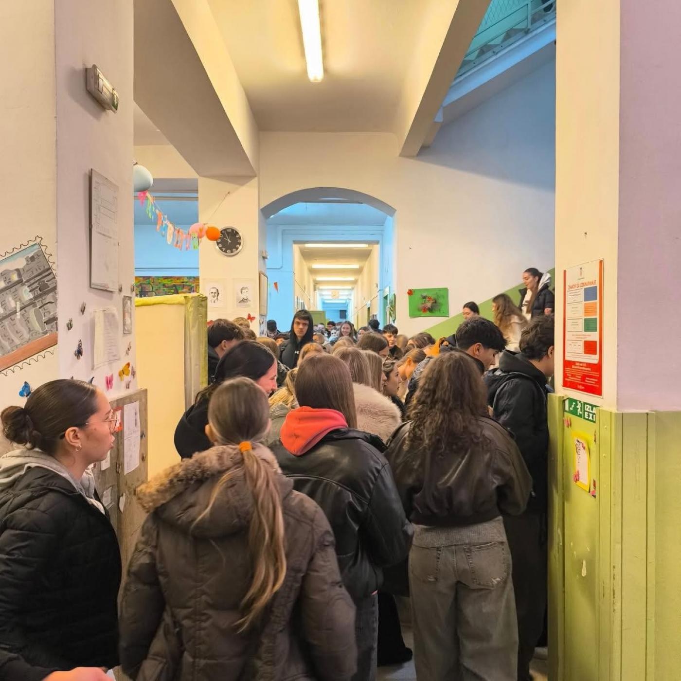 SŠ M. BALOTE: Izvedena vježba evakuacije i spašavanja