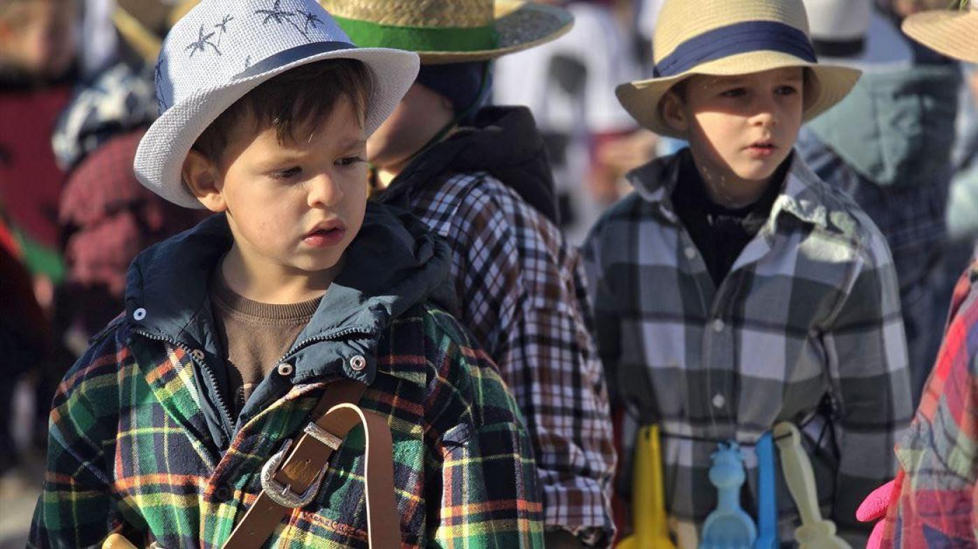 Porečki dječji karneval ispunio rivu smijehom i šarenim kostimima