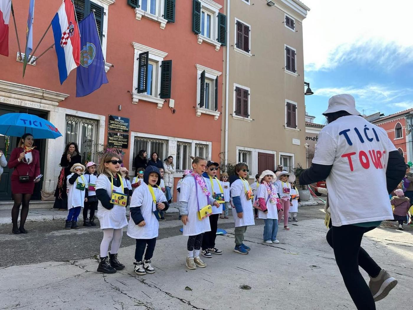 Male maškare vratile ključeve – završilo peto godišnje doba u Vrsaru