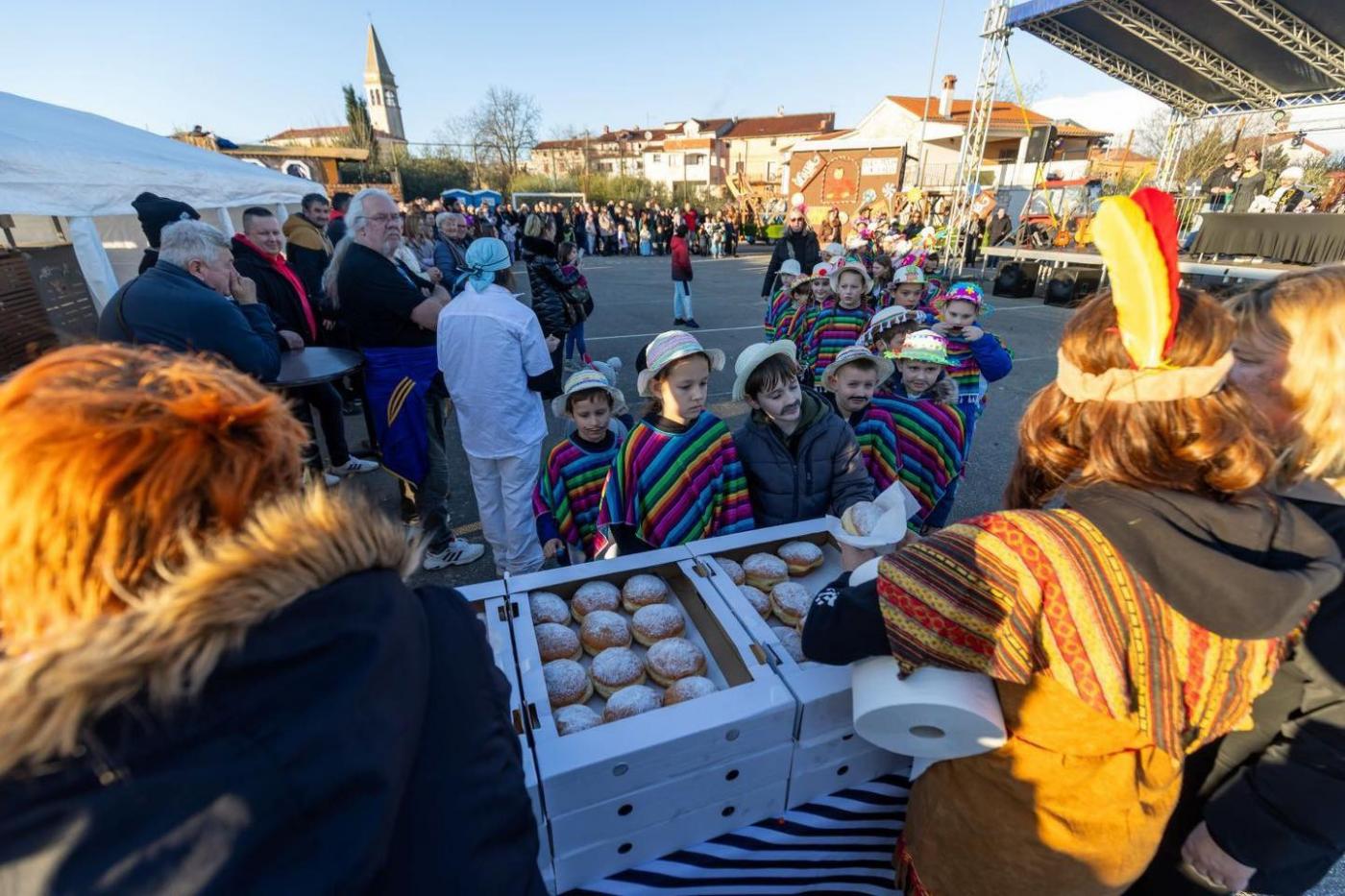 Maškare u Novoj Vasi presudile Giacometu Romobiletu