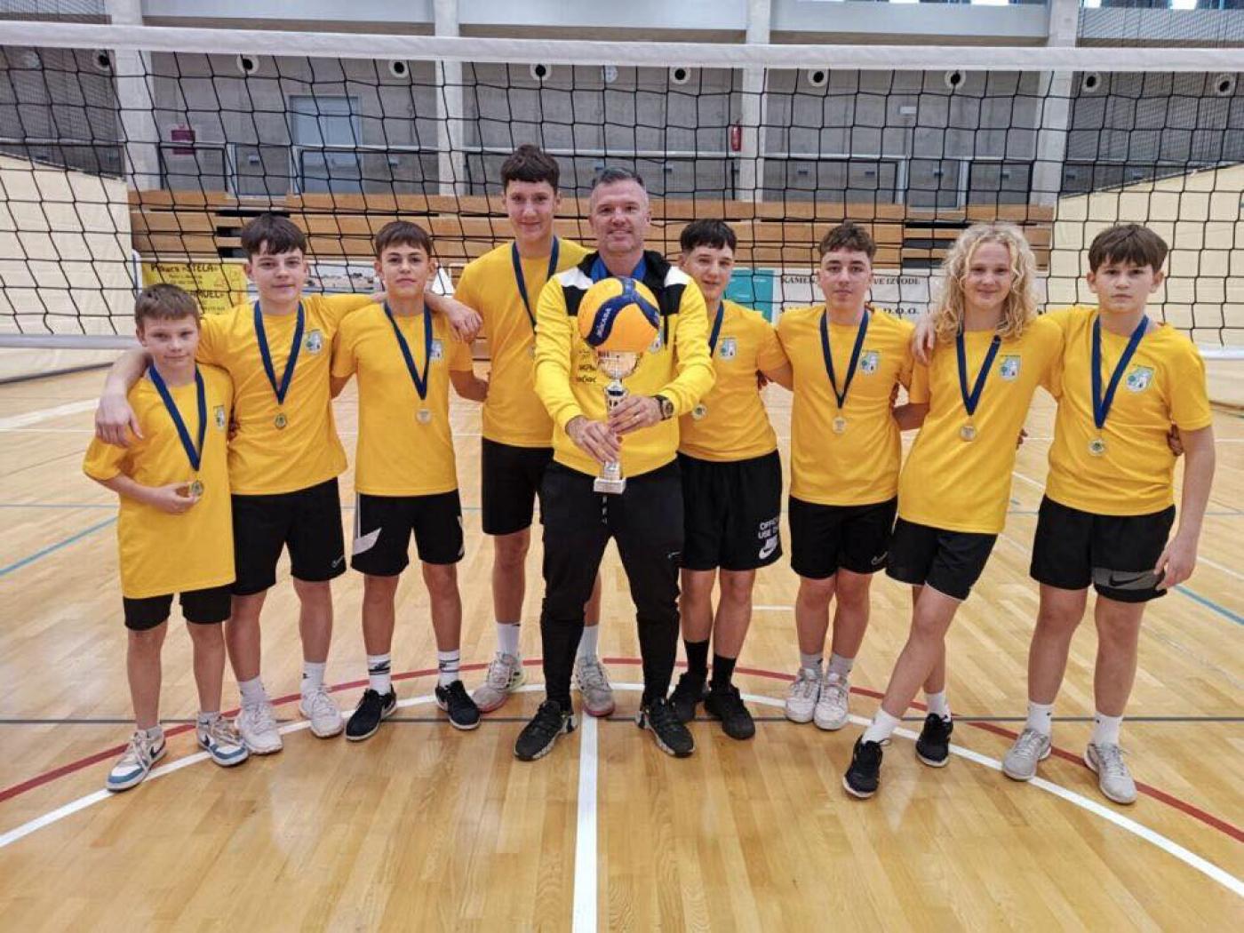 Zlatni odbojkaši : OŠ Tar-Vabriga ide na Državno prvenstvo u odbojci