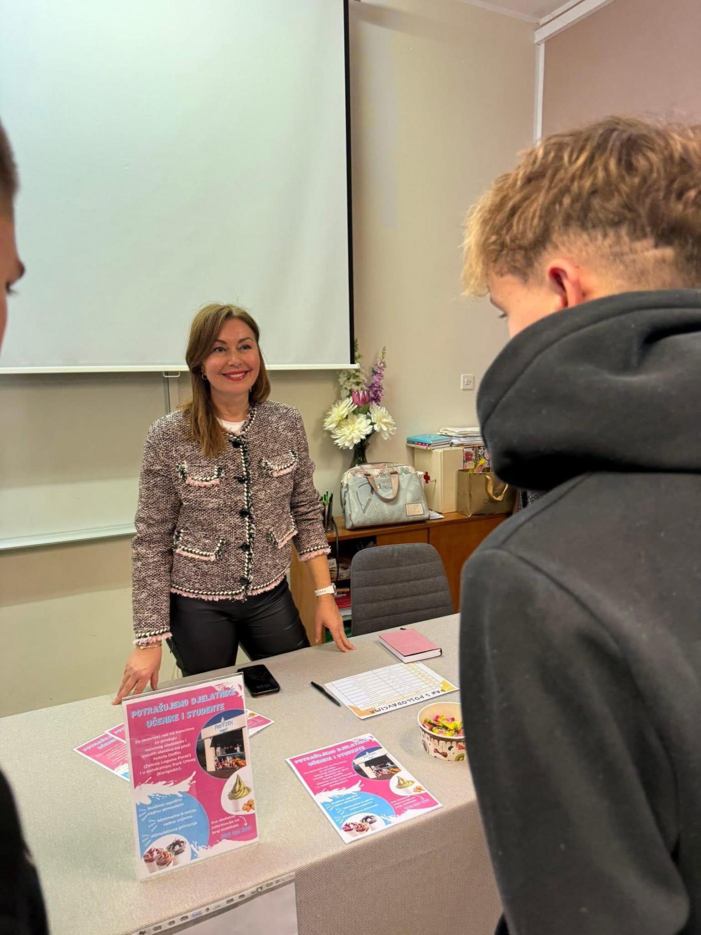 Dan s poslodavcima u Turističko-ugostiteljskoj školi Antona Štifanića: Učenici i poslodavci povezani uoči nove turističke sezone