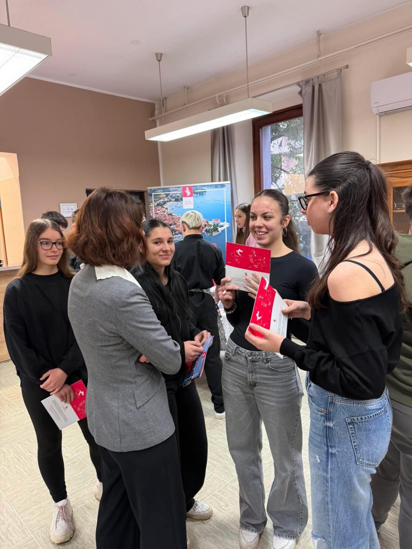 Dan s poslodavcima u Turističko-ugostiteljskoj školi Antona Štifanića: Učenici i poslodavci povezani uoči nove turističke sezone