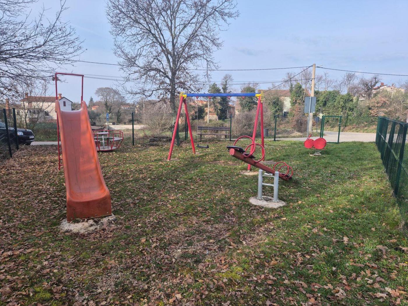 Dječje igralište u Vranjem Selu uskoro će biti znatno sigurnije i dostupno cijele godine