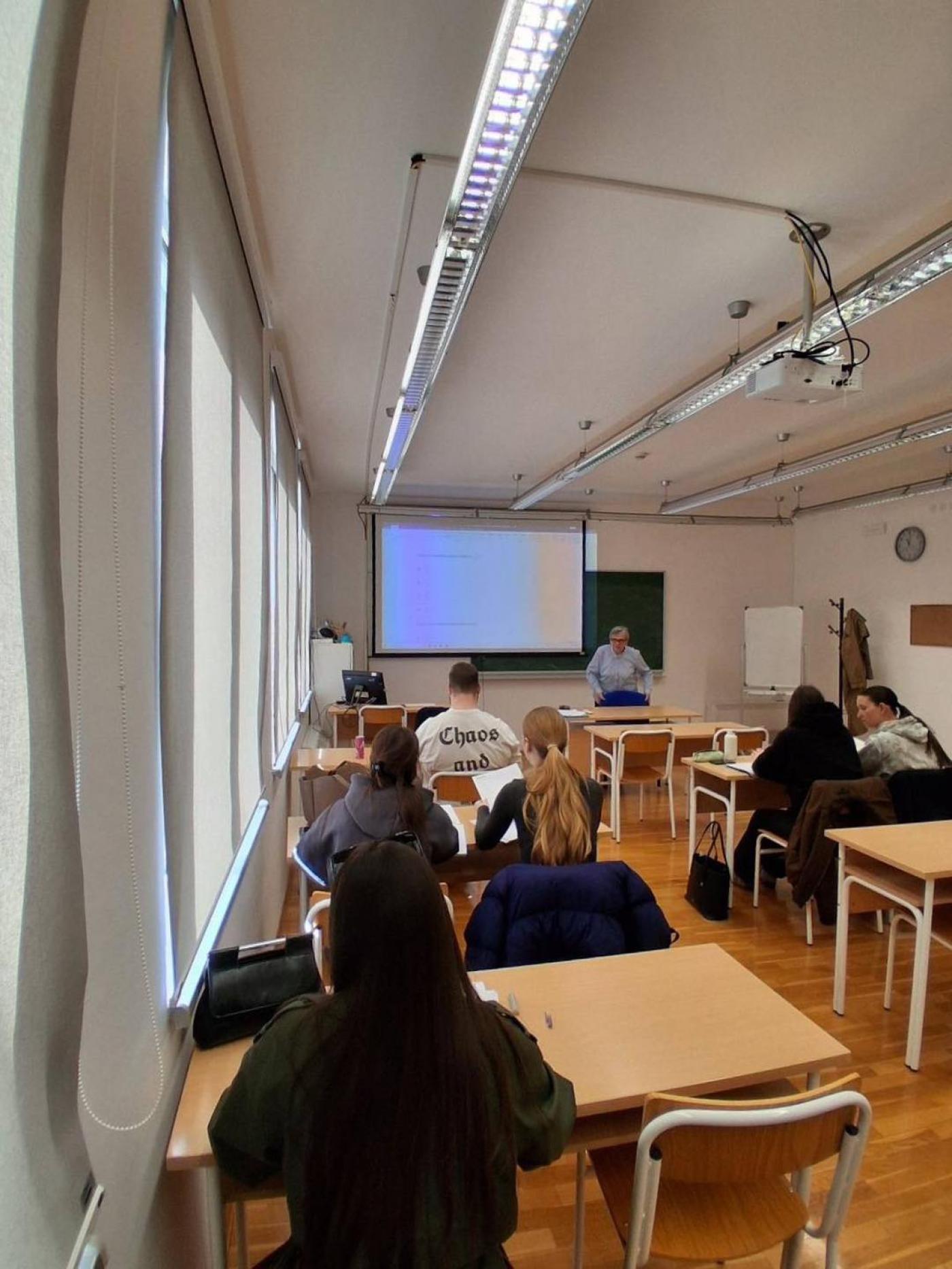 Grad Poreč-Parenzo organizirao besplatne pripreme za državnu maturu iz matematike za svoje maturante