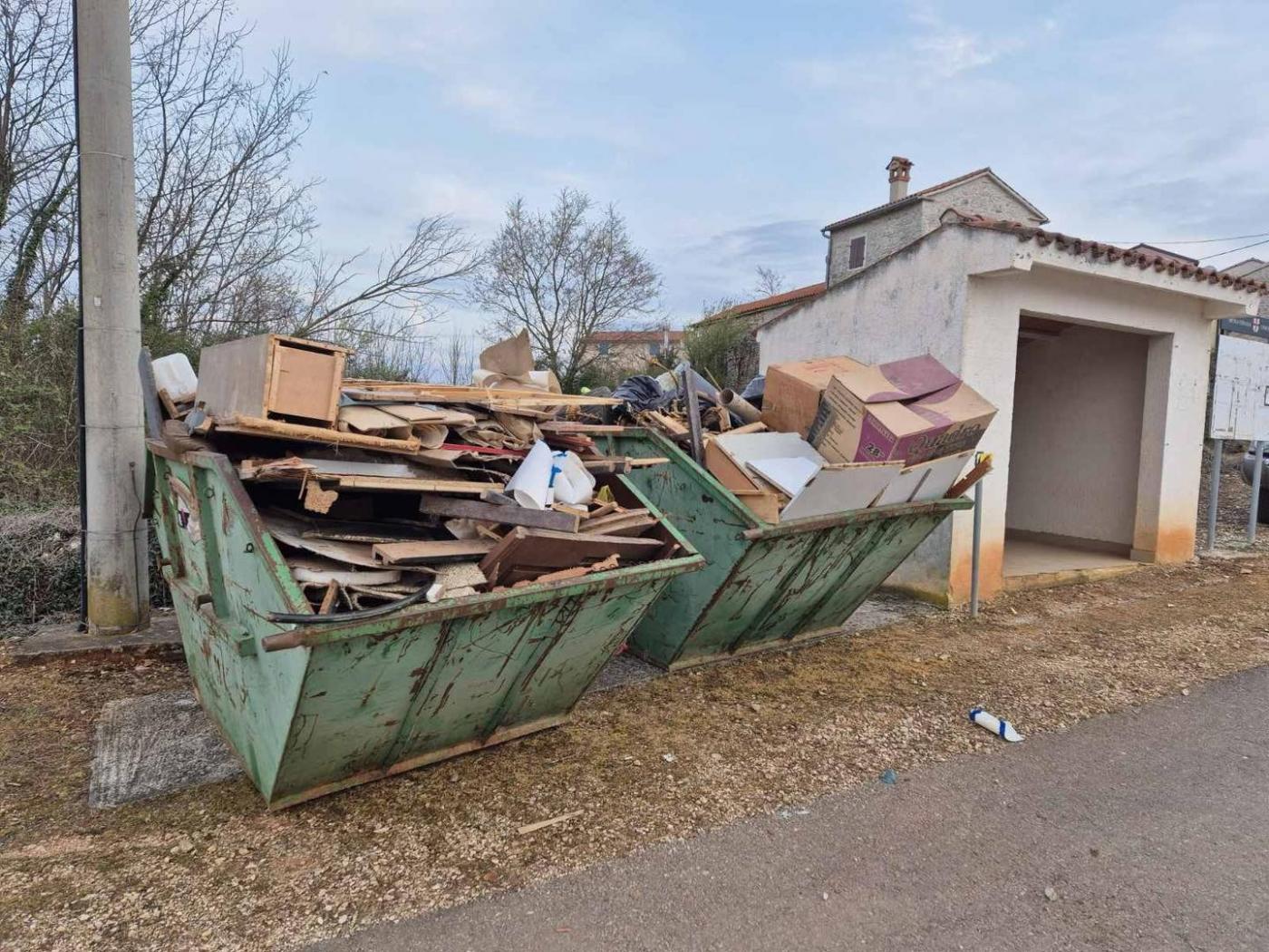 Mještani Ritošinog Briga proveli subotu čisteći prirodu od smeća