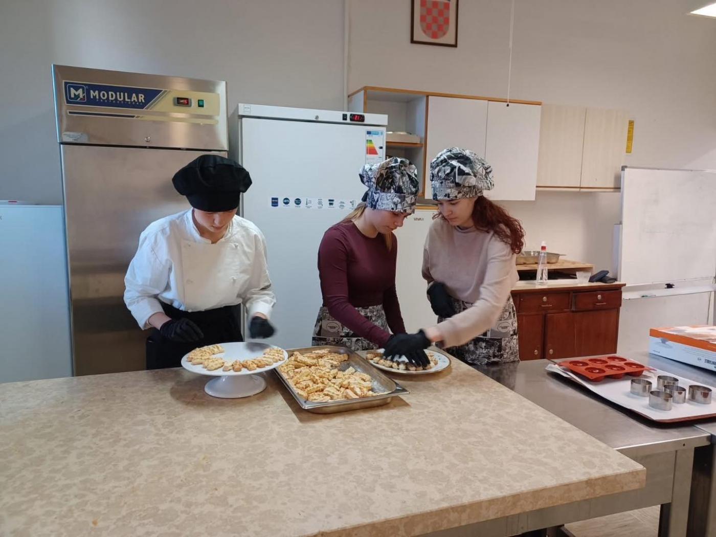 TUŠ A. ŠTIFANIĆA: Kulinarsko putovanje kroz vremensku riznicu