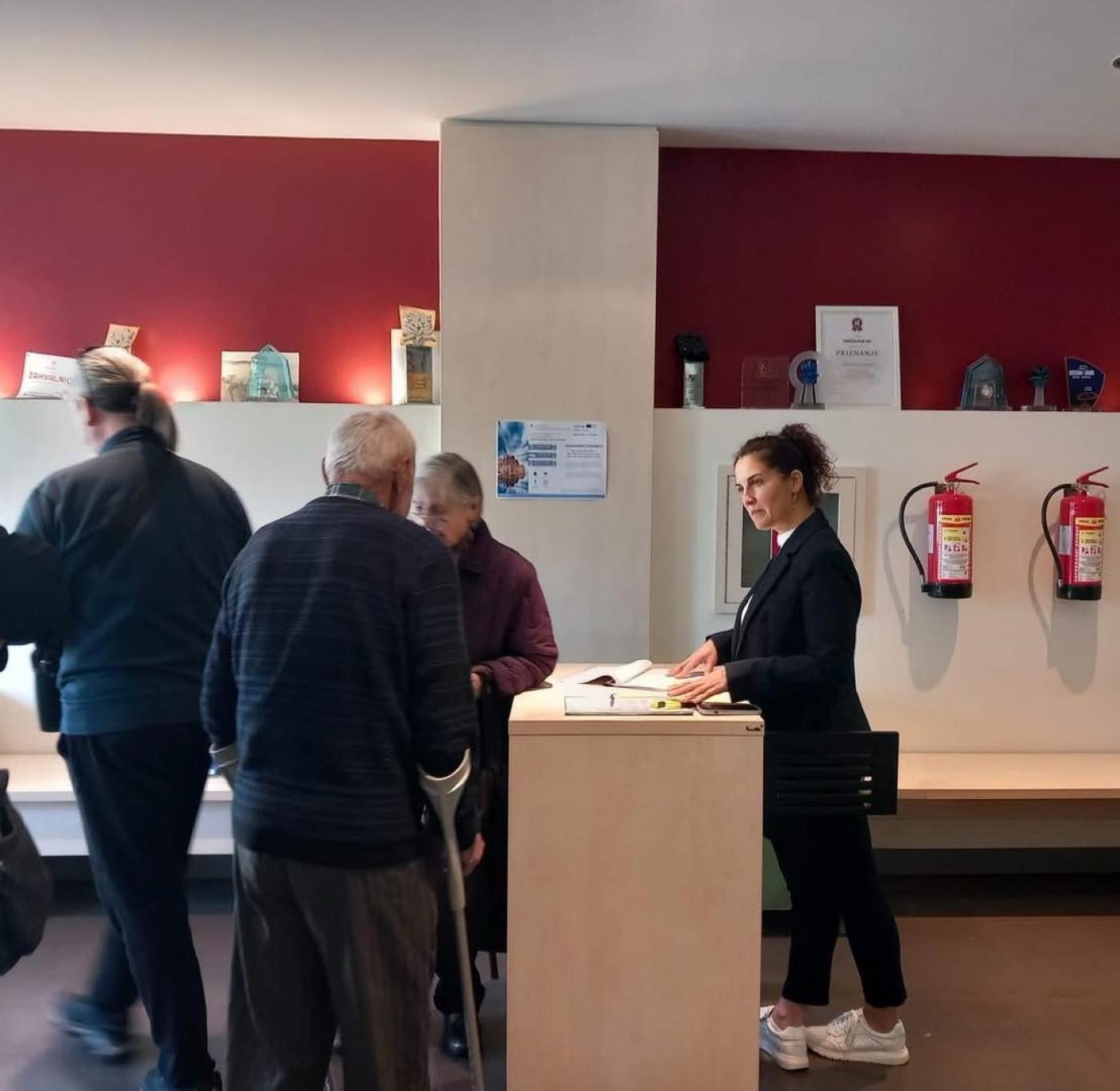 Povodom uskrsnih blagdana, Općina Vrsar podijelila prigodne darove umirovljenicima