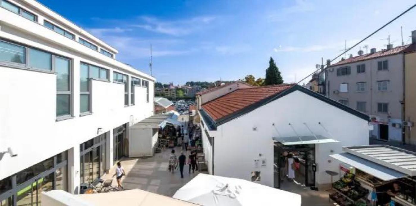 Usluga Poreč: Radno vrijeme tržnice i ribarnice povodom uskrsnih blagdana