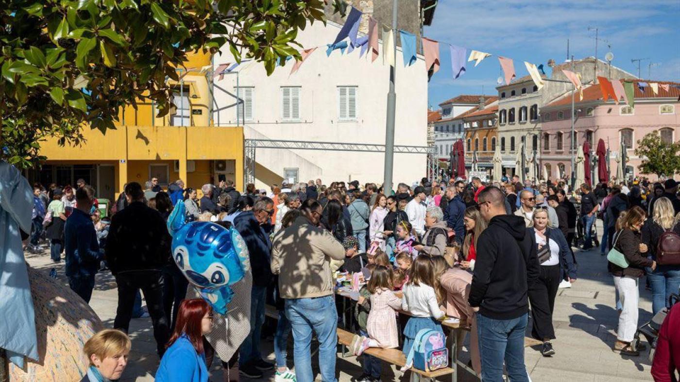 Uskrsne radosti i tradicionalni okusi na Trgu slobode