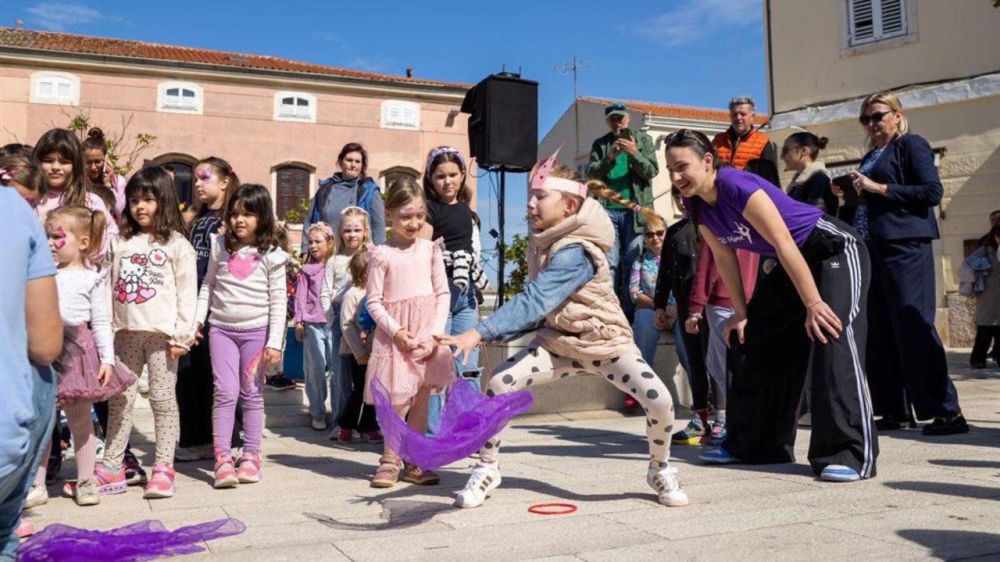 Uskrsne radosti i tradicionalni okusi na Trgu slobode
