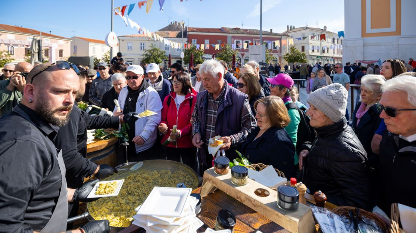 Poreč proslavio Uskrs, u gradu dnevno uživa 10.000 gostiju