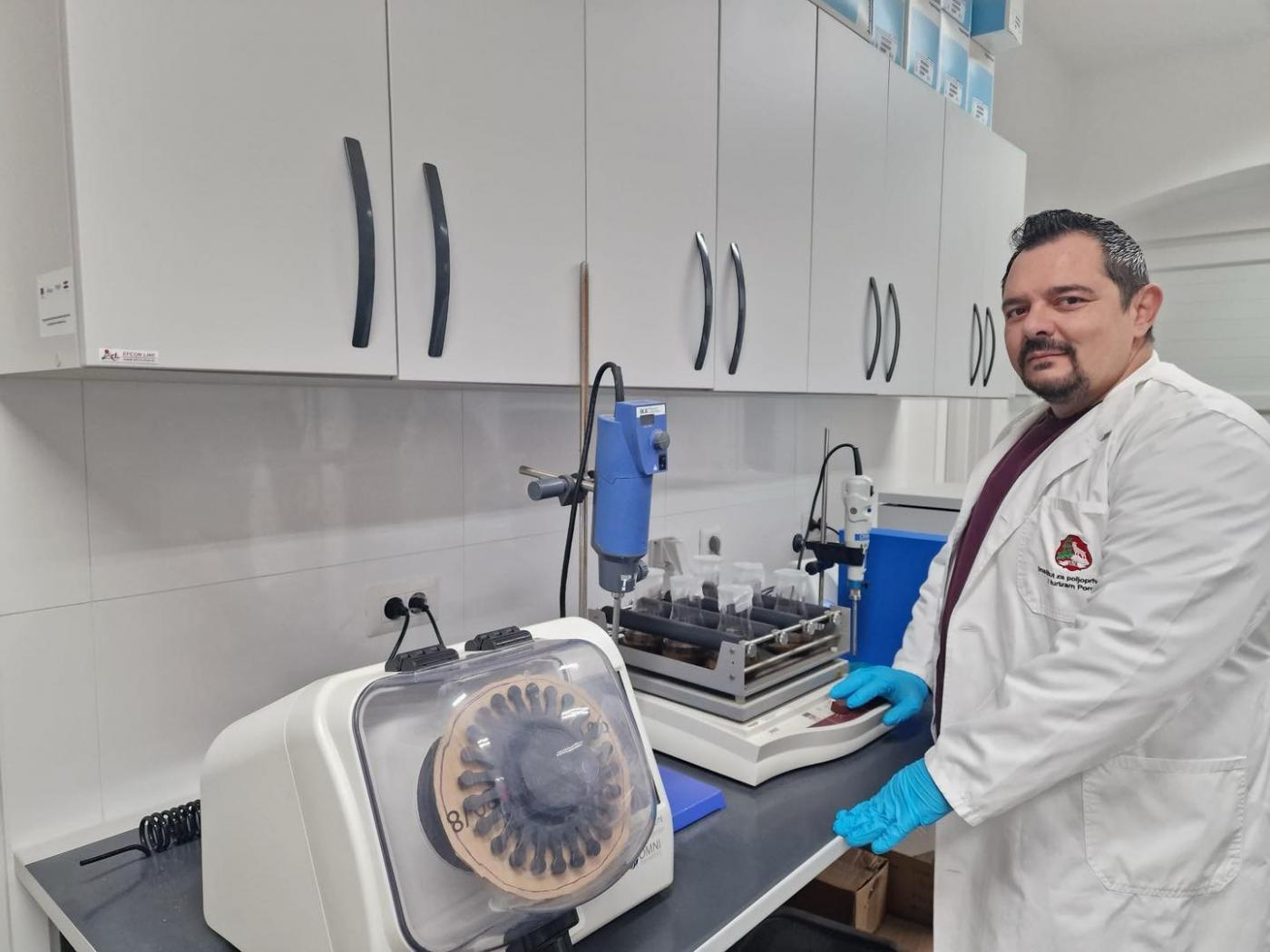 Znanstveni razgovori - Znanstveno unapređenje laboratorija i uvođenje ovlaštenja za analize tla, biljaka i vode