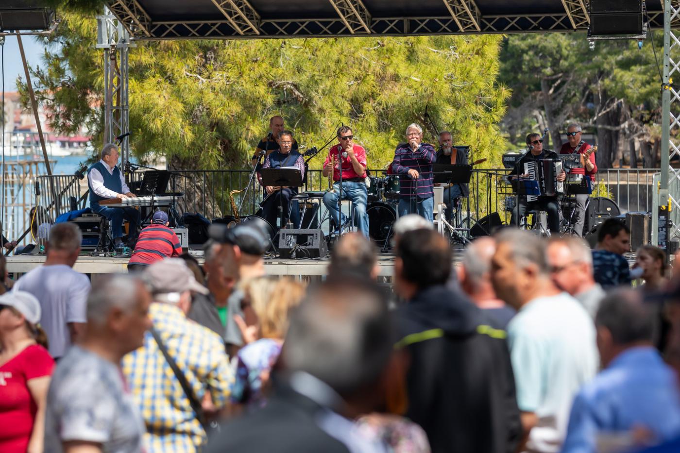 POREČ obilježava Dan grada uz brojne zabavne i plesne programe, za Praznik rada na Gradskom kupalištu bogata zabava uz Mambo Kingse