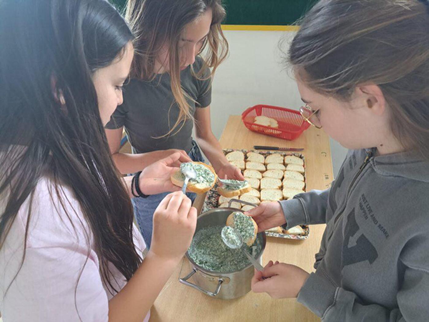 OŠ J. RAKOVCA SV. LOVREČ: Projektni dan: Ljekovito i samoniklo bilje