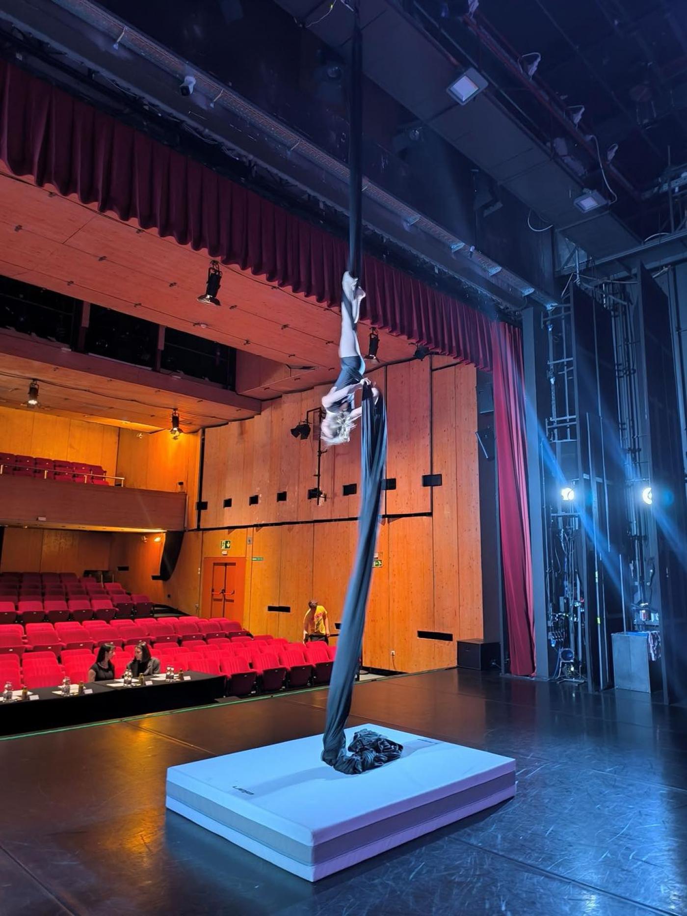 USB-ove plesačice na svili predstavile Poreč u Ljubljani i otvorile sezonu nastupa pod vedrim nebom u Zelenoj Laguni