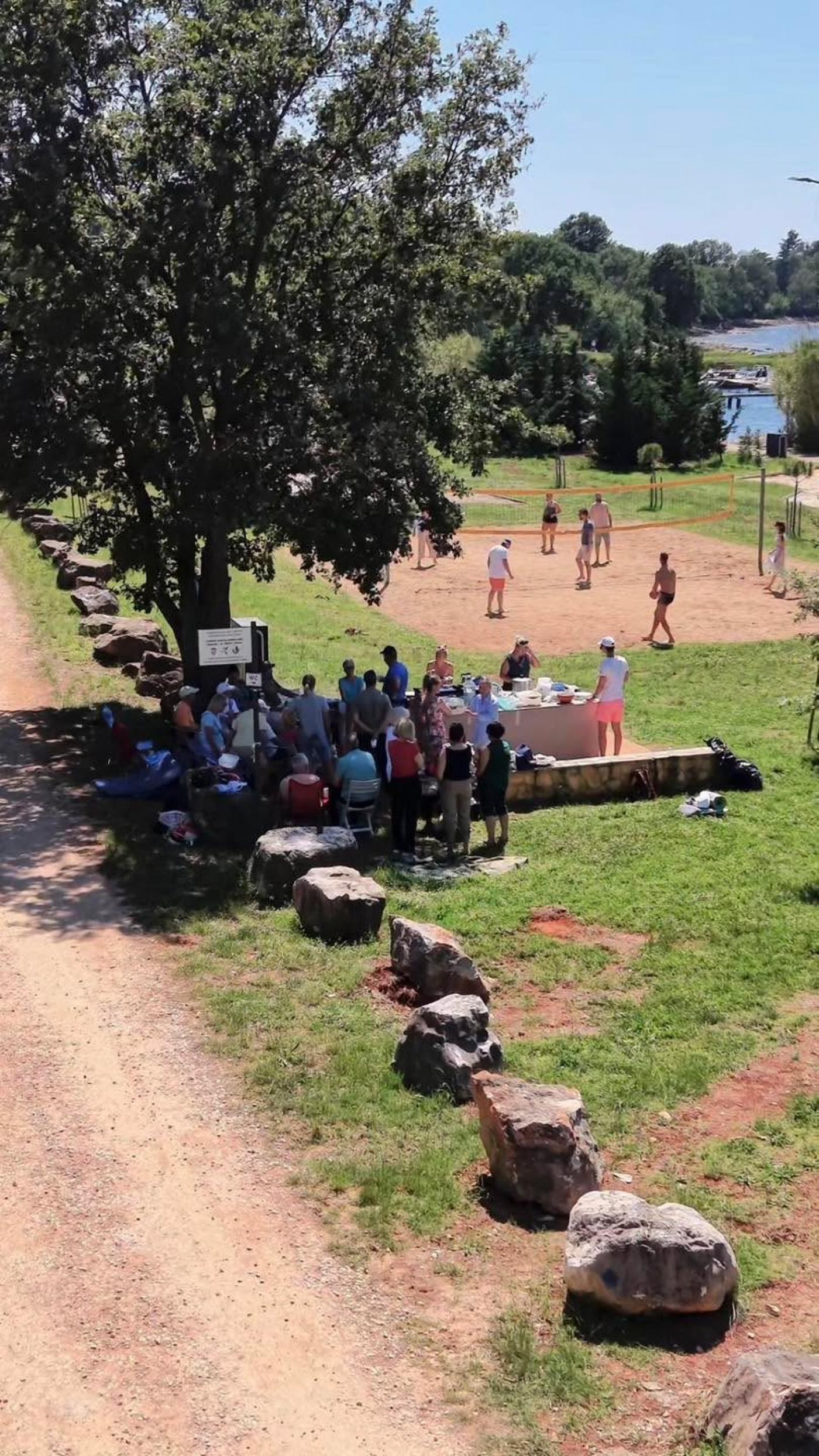 Plaža Materada- Sv. Martin u deset godina postala omiljeno kupalište i izletište