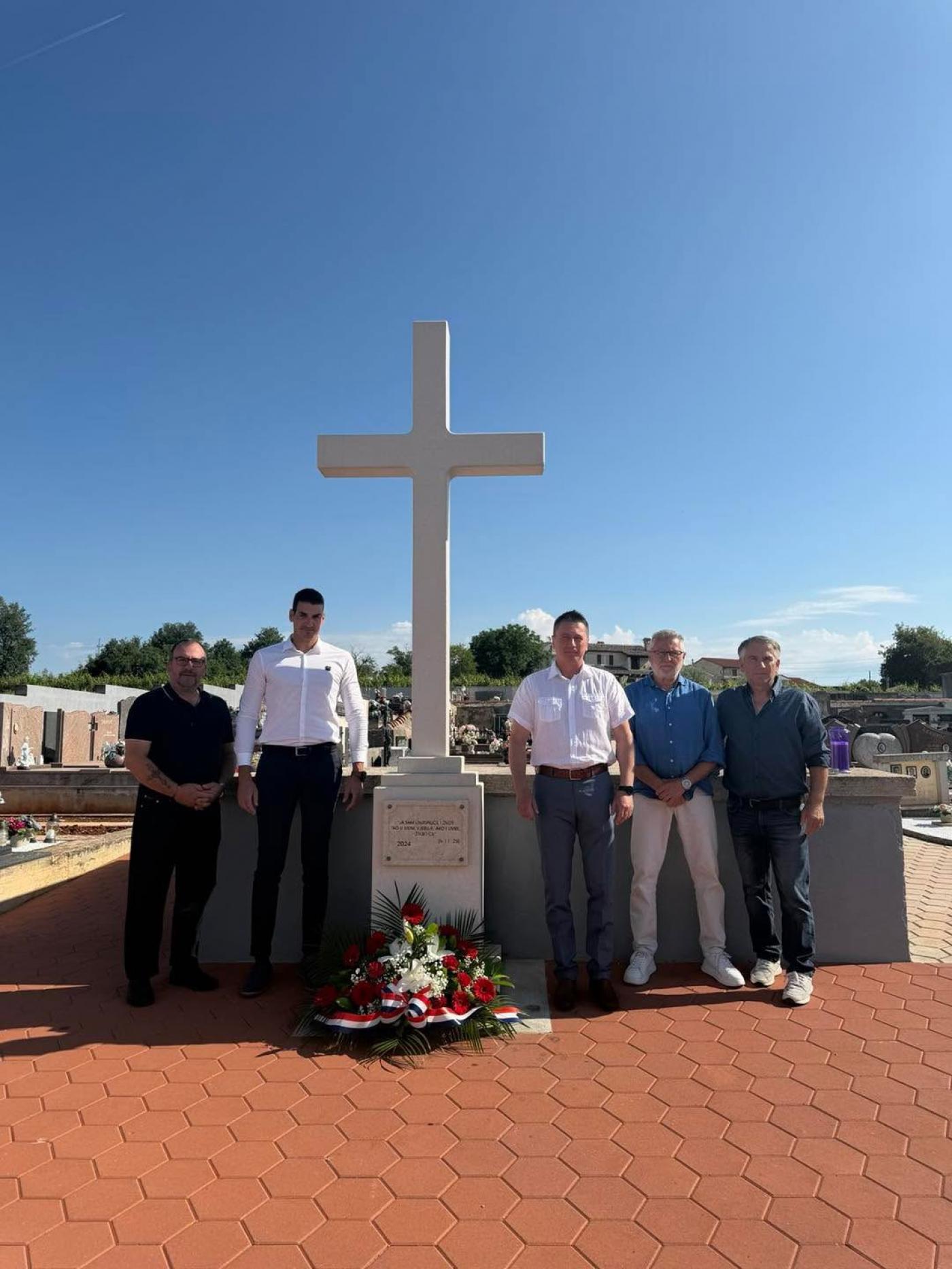 Delegacija Općine Kaštelir-Labinci položila vijence povodom Dana državnosti