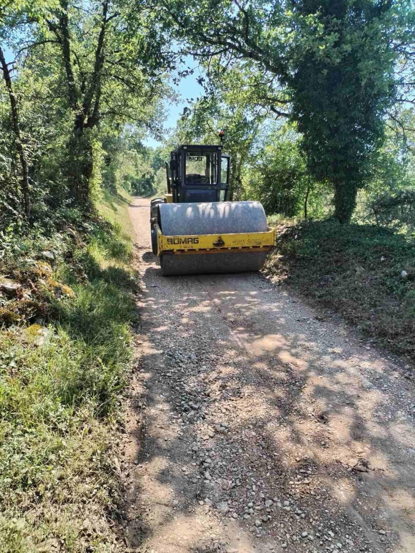Općina Višnjan krenula sa redovitim održavanjem nerazvrstanih cesta i puteva pred turističku sezonu