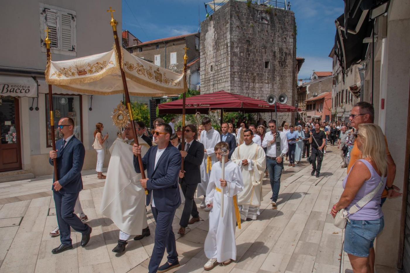 Bogat program i odlične turističke brojke obilježili produženi vikend u Poreču