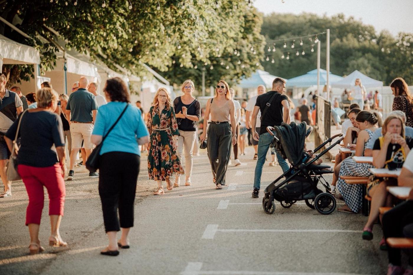 Ljetni festival istarskog pršuta u Tinjanu 10. i 11. srpnja