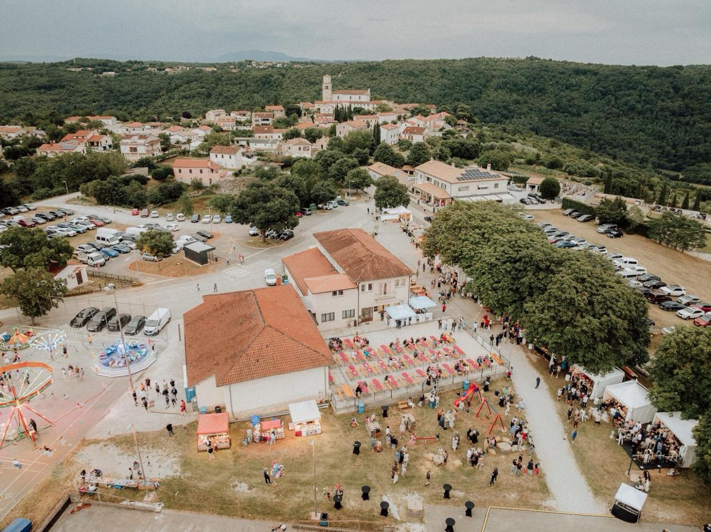 Ljetni festival istarskog pršuta u Tinjanu 10. i 11. srpnja