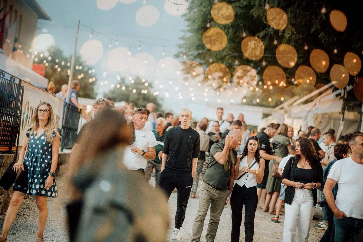 Ljetni festival istarskog pršuta u Tinjanu 10. i 11. srpnja