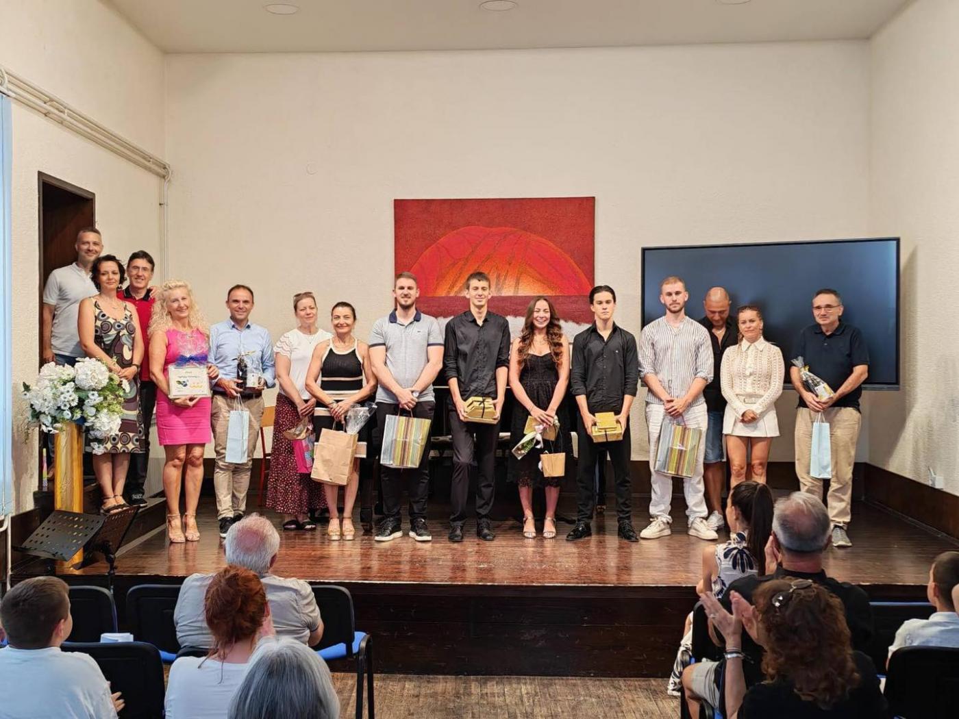 Kruna osnovnoškolskog obrazovanja i najava povijesne generacije: Emotivni završni koncert mladih virtuoza u Poreču