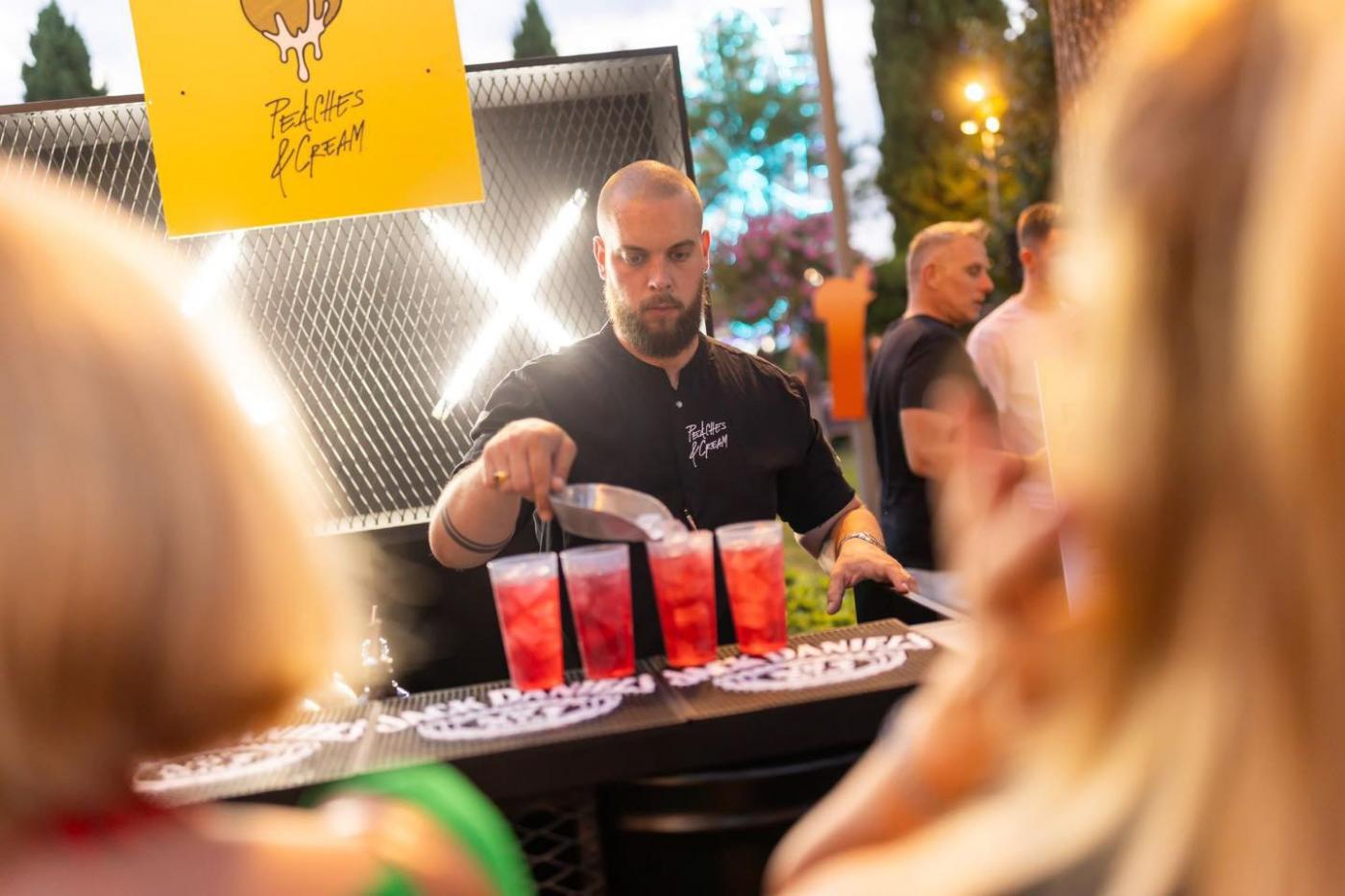 Poreč Cocktail Festival se vraća ovog vikenda: dva dana koktela, glazbe i ljetne atmosfere u Parku Olge Ban