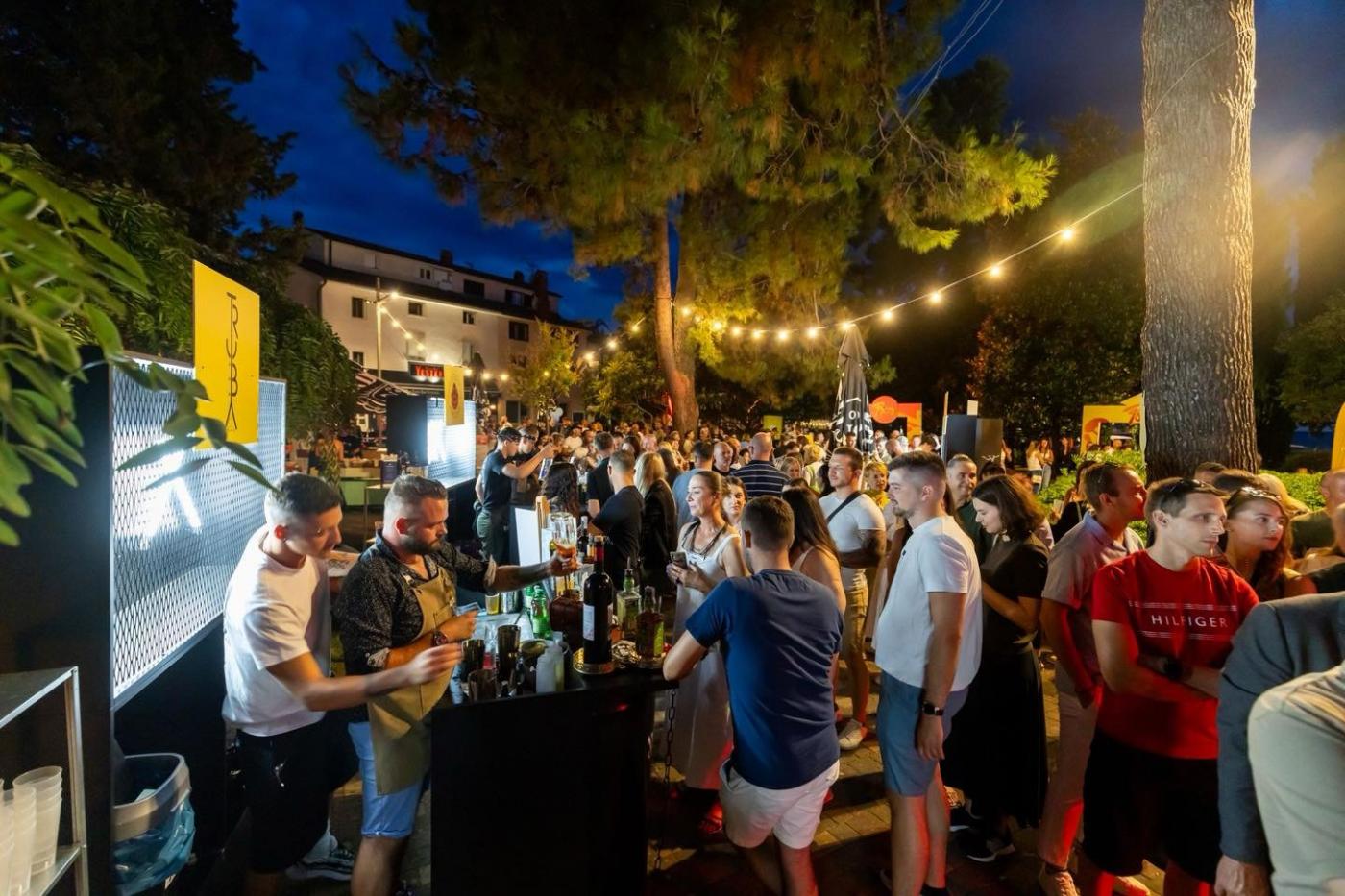Poreč Cocktail Festival se vraća ovog vikenda: dva dana koktela, glazbe i ljetne atmosfere u Parku Olge Ban
