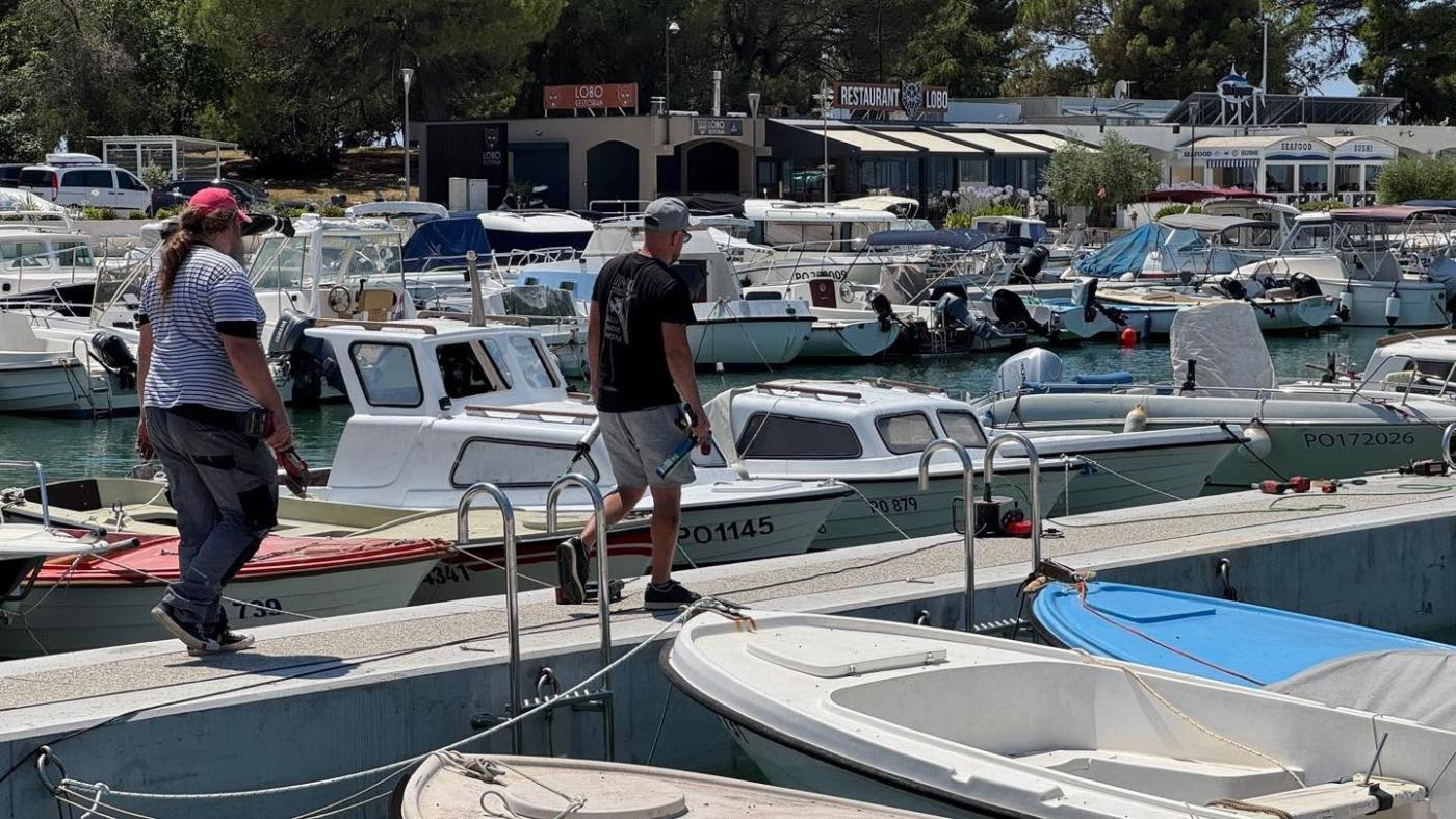 Lučka uprava Poreč započela s ugradnjom inox stepenica