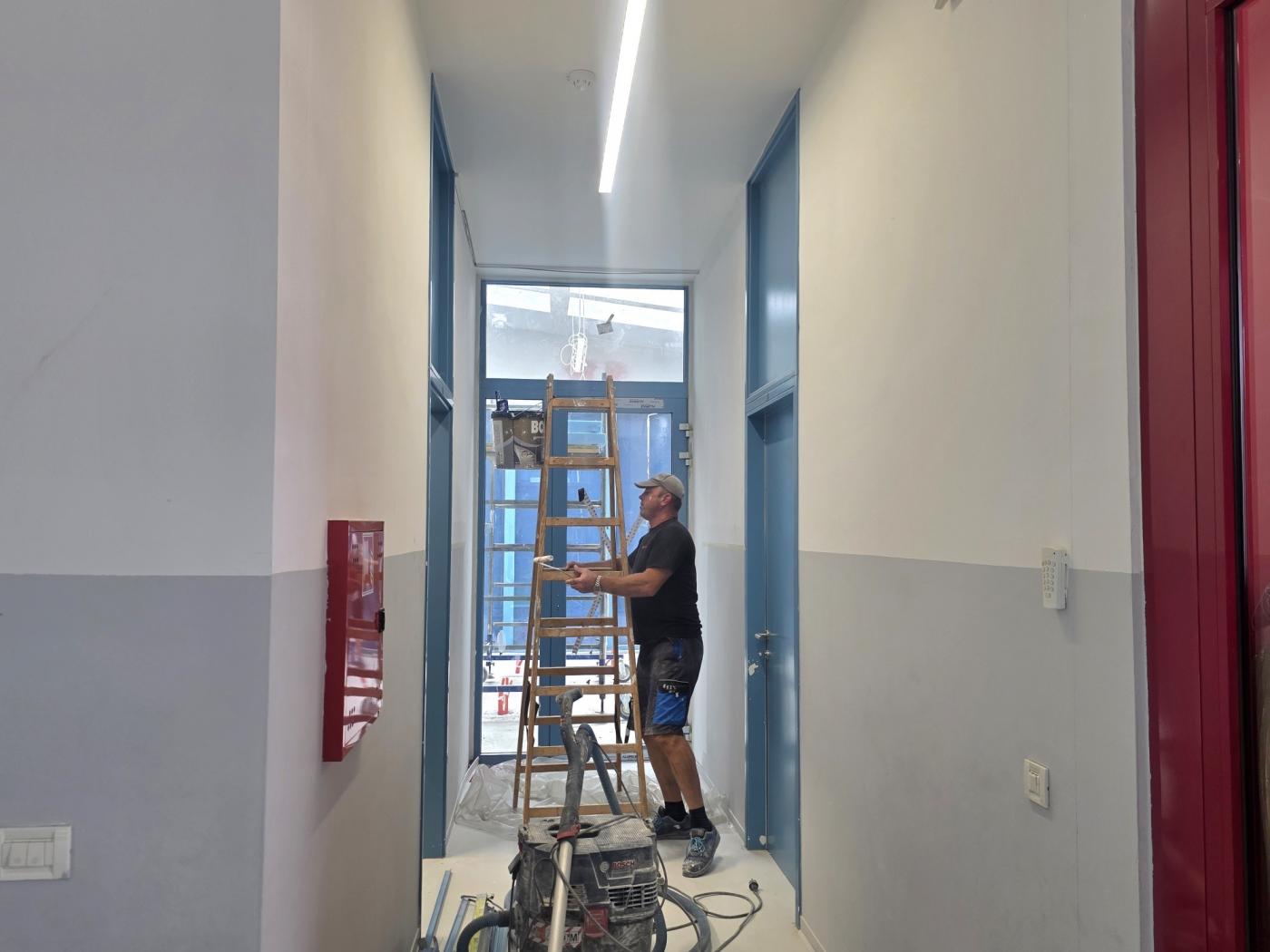Dovršavaju se radovi na proširenju škole u Žbandaju