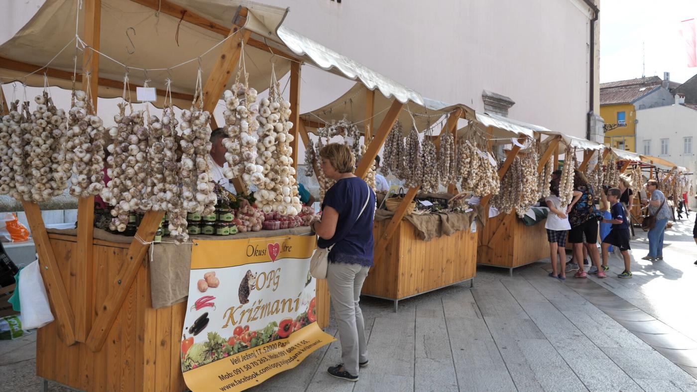 POREČ: Ovoga vikenda 7. Festival istarskog češnjaka na Trgu slobode