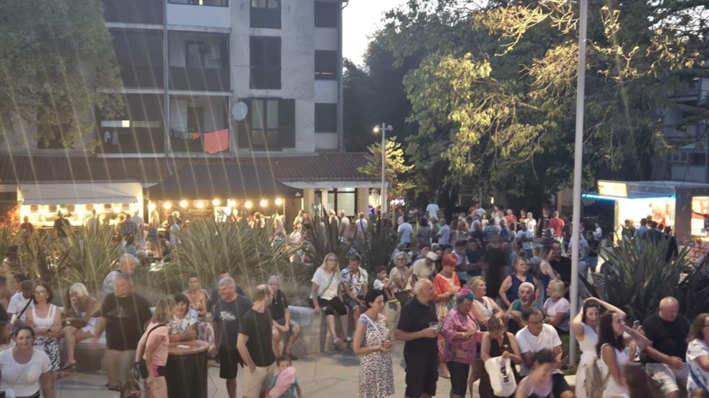 Brojni posjetitelji na ribarskoj fešti u Červar Portu