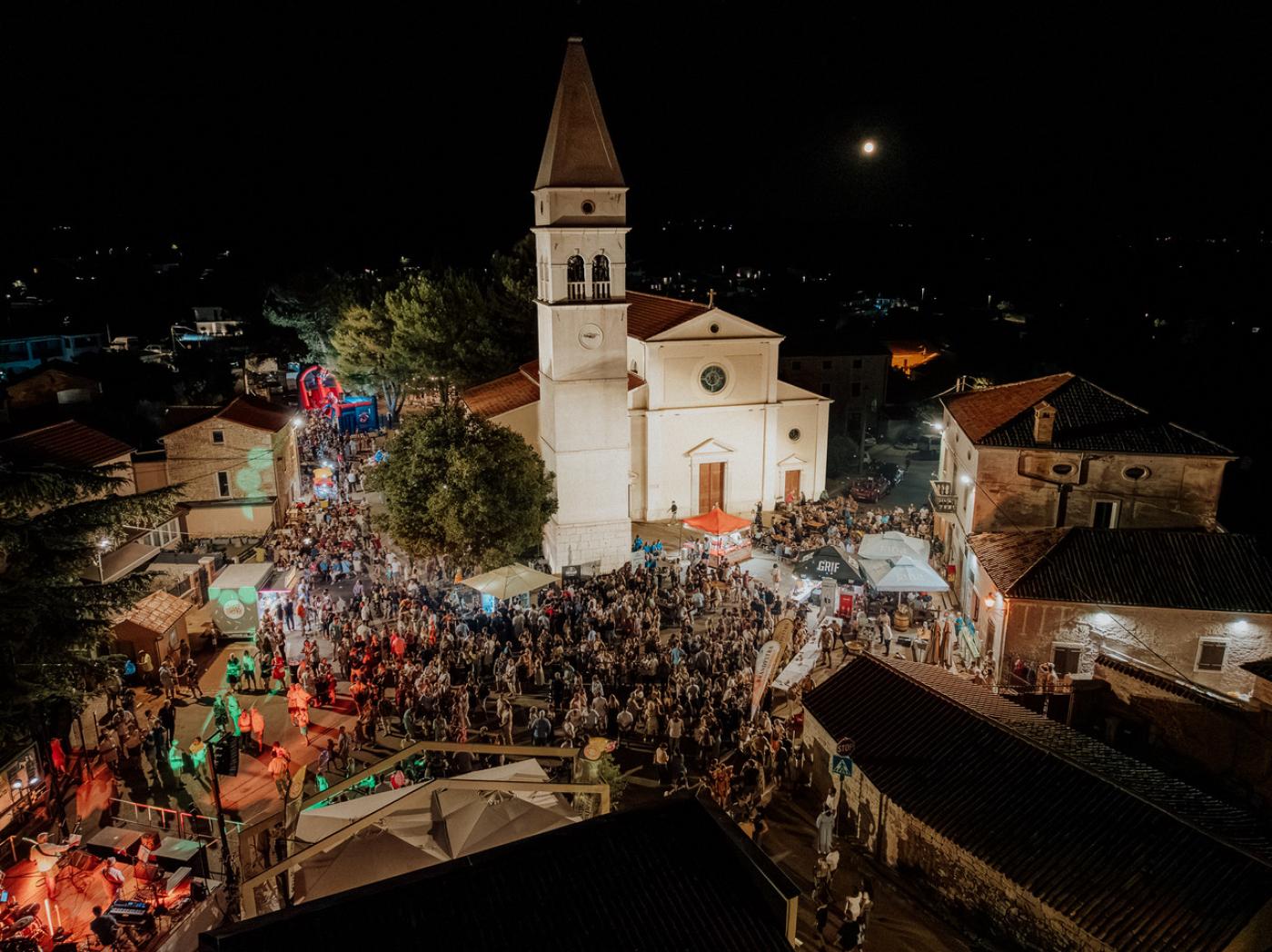 Gramperijada još jednom okupila brojne posjetitelje u Kašteliru-Labincima