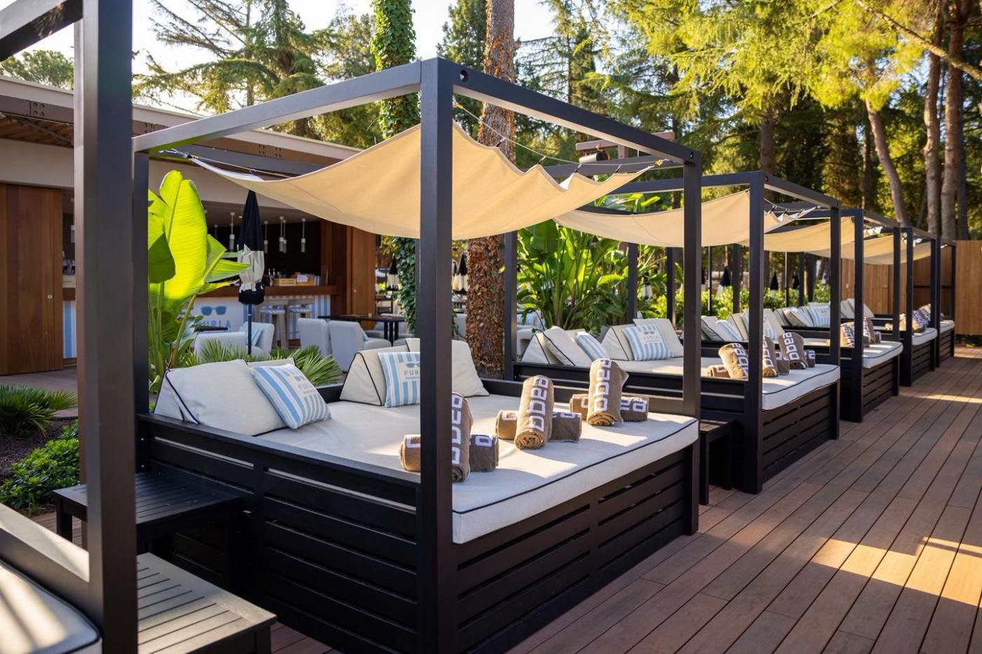 Furla „preuzima“ Purobeach Poreč: kada se talijanski dizajn susretne s mediteranskim lifestyleom