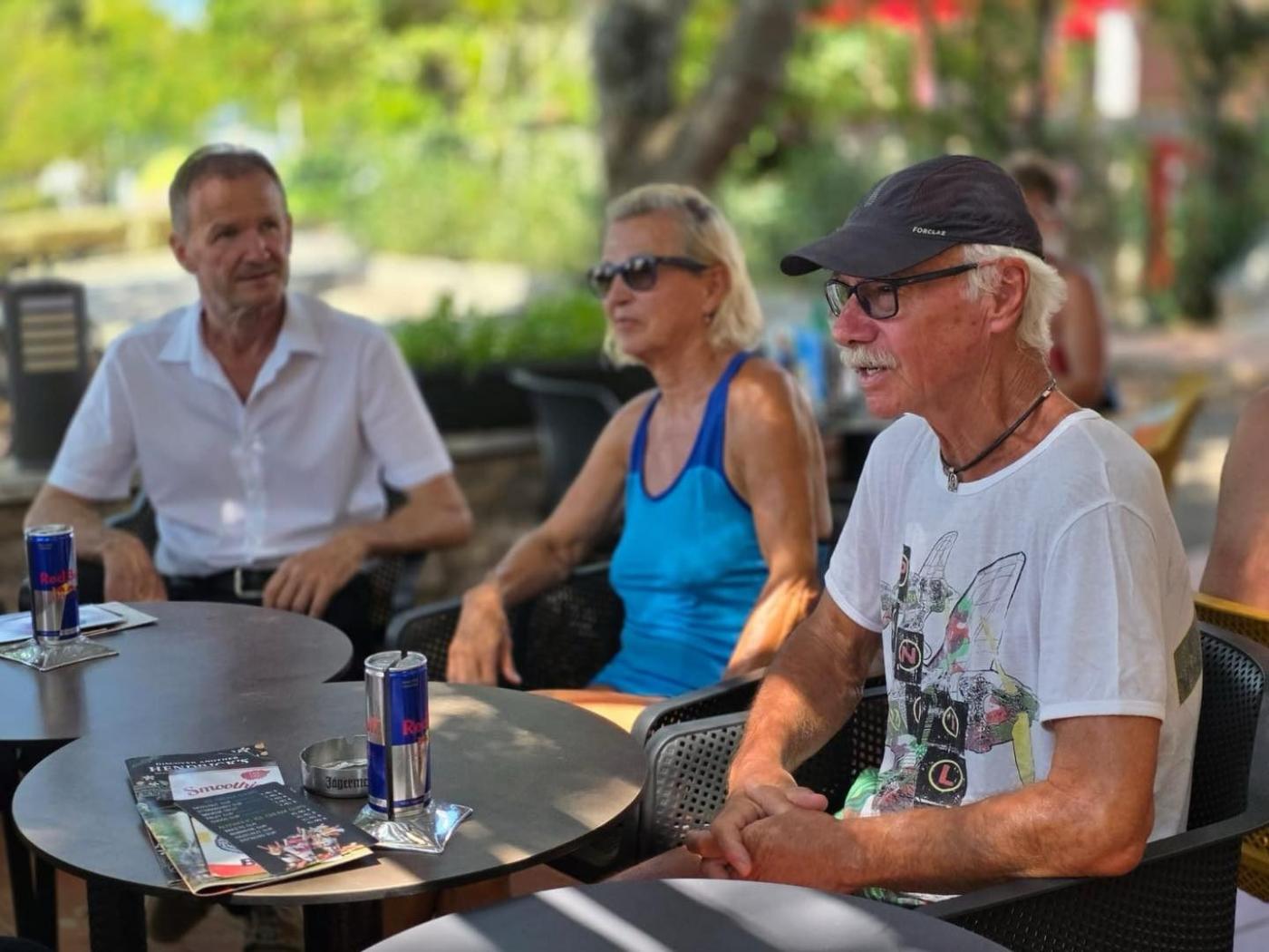 Gradonačelnik Loris Peršurić i direktor Turističke zajednice Poreča Nenad Velenik posjetili vjerne goste koji već 50 godina biraju Poreč i Camping Ulika